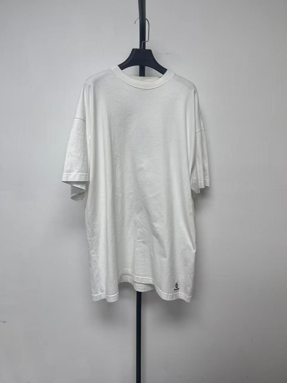 Balenciaga Balenciaga Embroidered Logo UNIFIT T-Shirt 3 Size US L / EU 52-54 / 3 - 2 Thumbnail