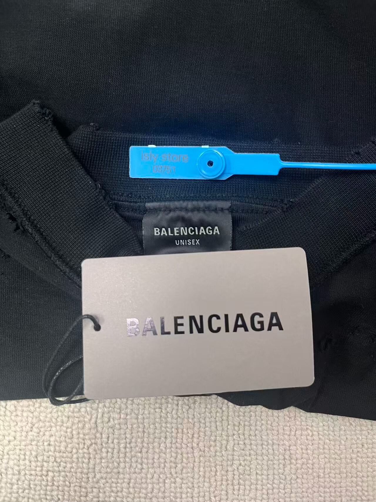 Balenciaga Balenciaga Antwerpen Crest Distressed T-Shirt Size 1 Size US S / EU 44-46 / 1 - 5 Thumbnail