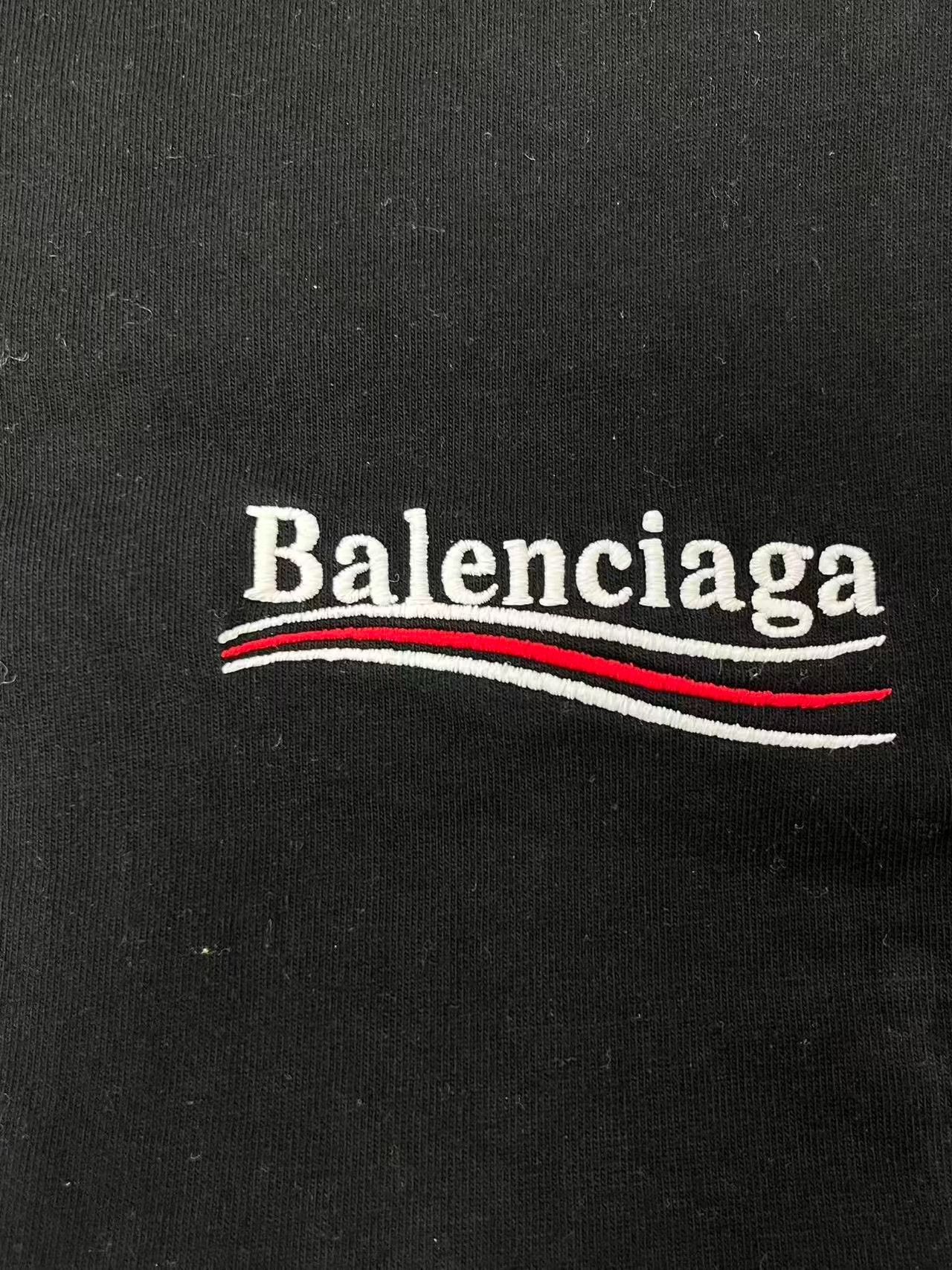 Balenciaga Balenciaga Political Campaign Logo T-Shirt XS Size XS / US 0-2 / IT 36-38 - 4 Thumbnail
