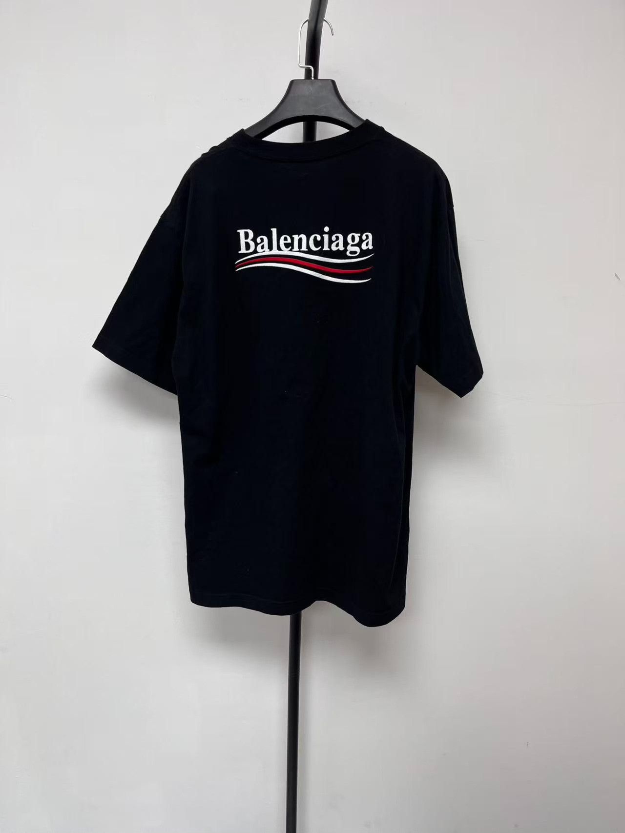 Balenciaga Balenciaga Political Campaign Logo T-Shirt XS Size XS / US 0-2 / IT 36-38 - 3 Thumbnail