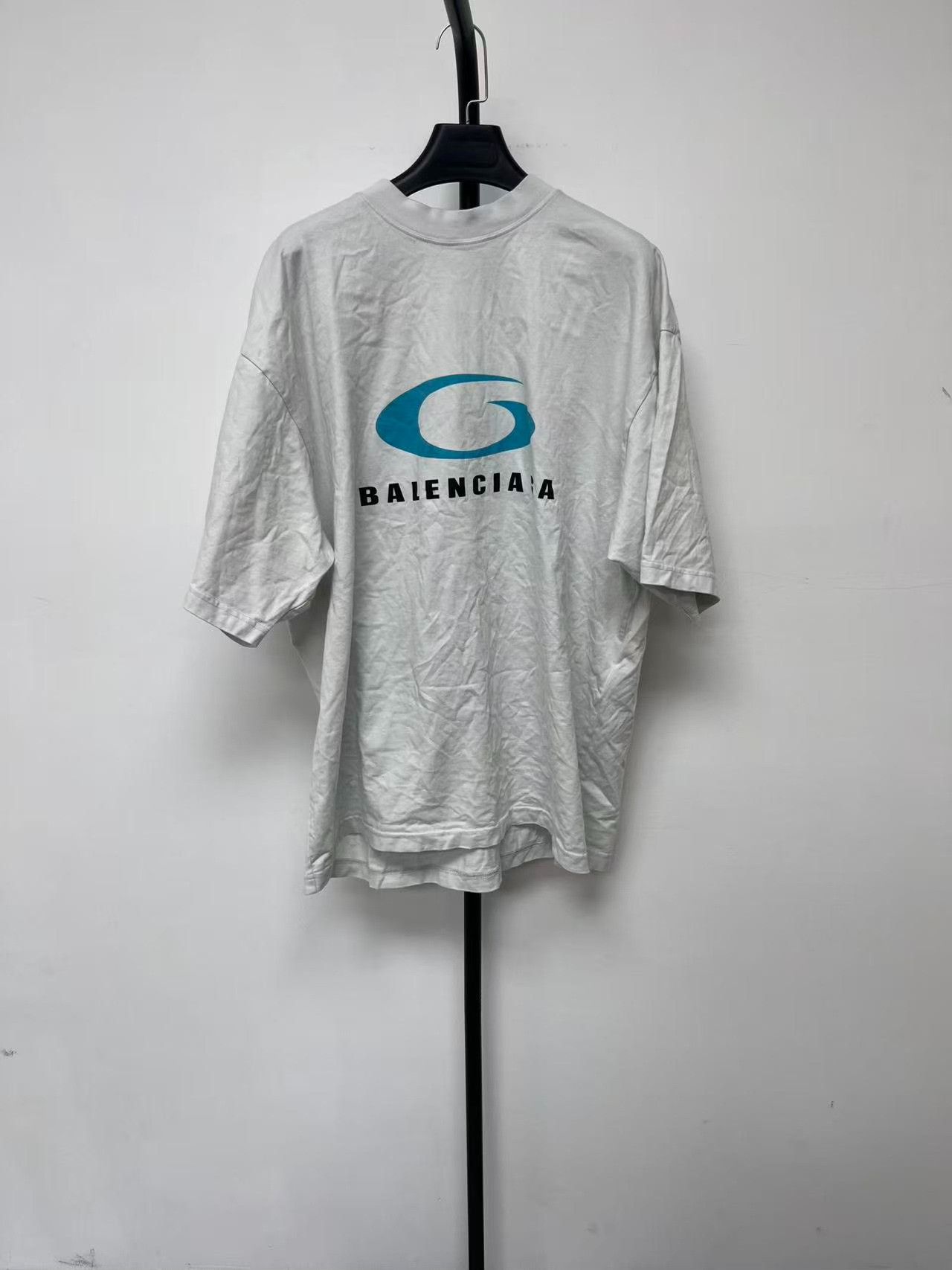 Balenciaga Balenciaga Logo Graphic T-Shirt Size L Size US L / EU 52-54 / 3 - 2 Thumbnail