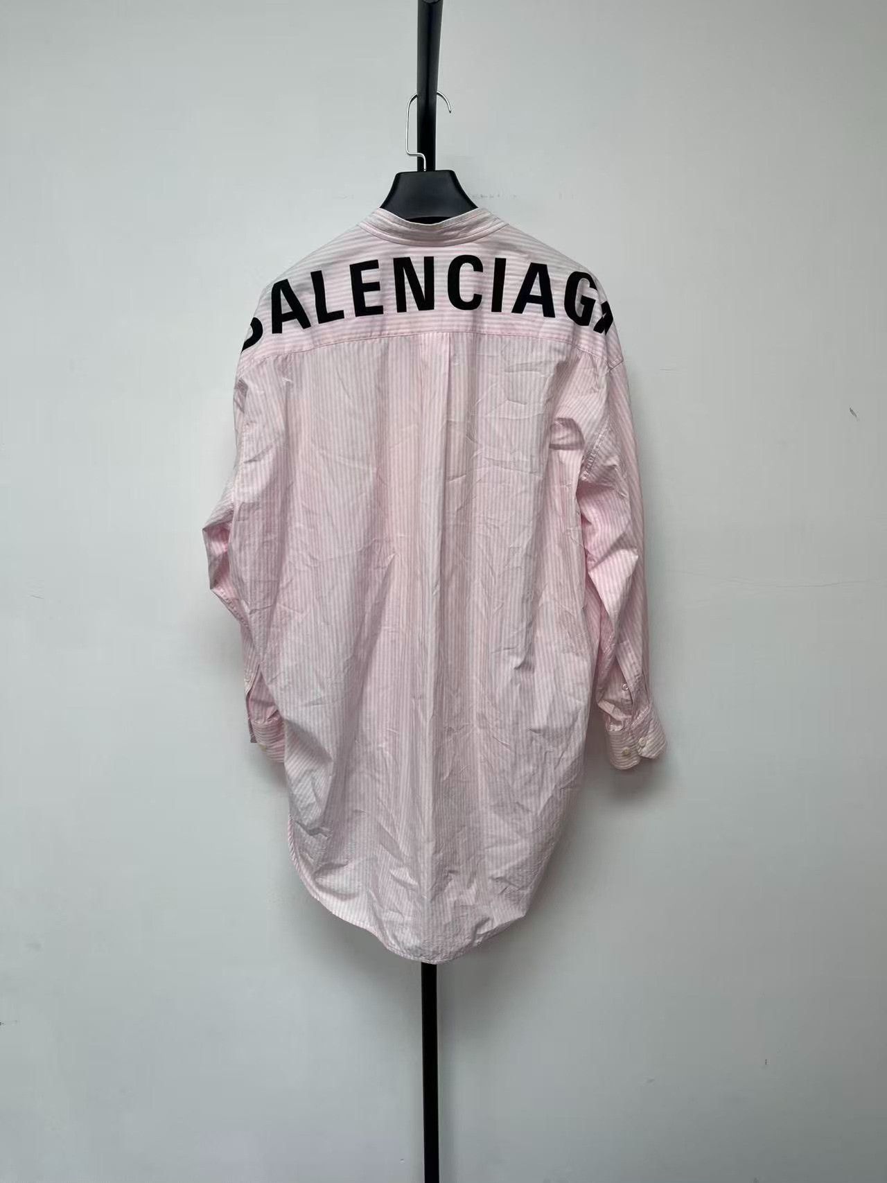 Balenciaga Balenciaga Back Logo Striped Swing Shirt 34 Size XS / US 0-2 / IT 36-38 - 2 Thumbnail
