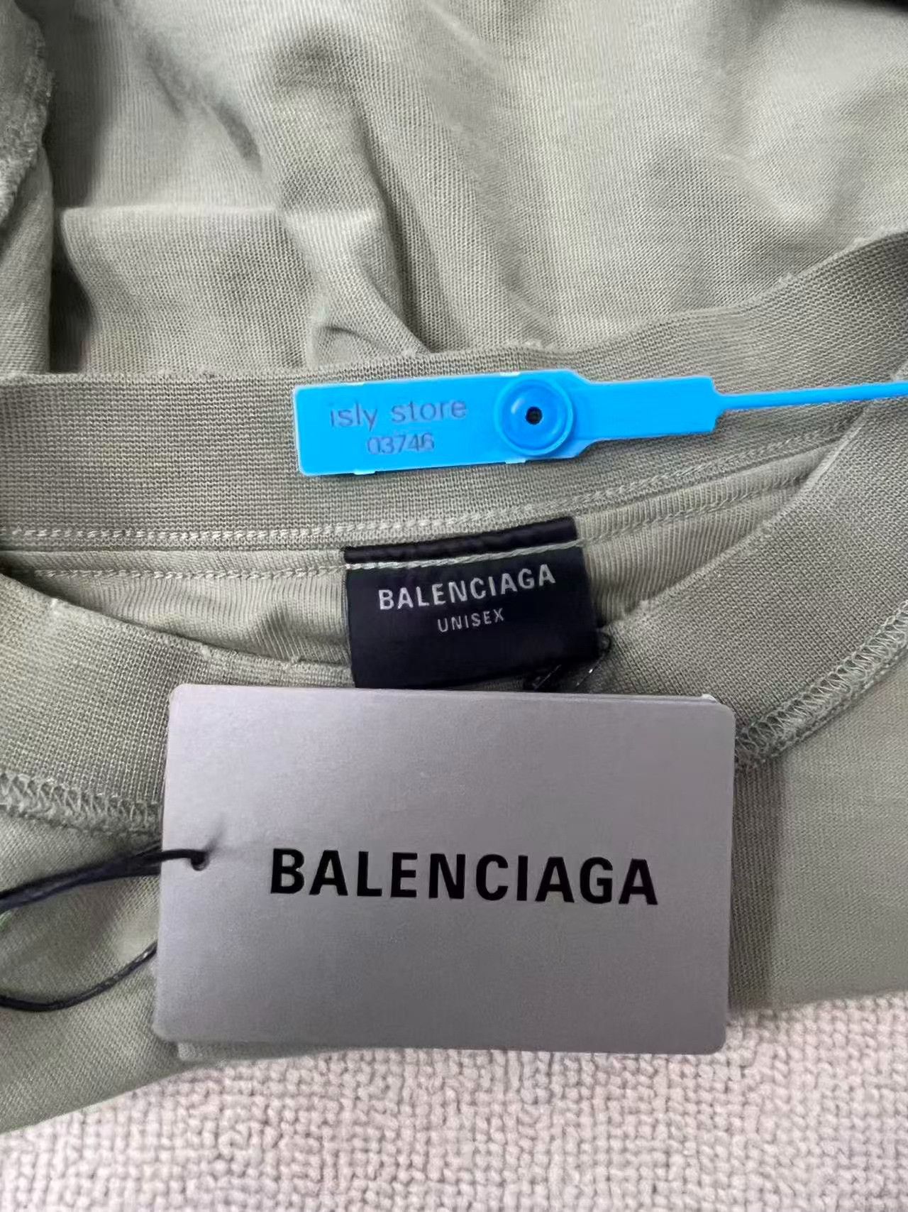 Balenciaga Balenciaga Distressed Logo T-Shirt Size S Size US S / EU 44-46 / 1 - 6 Thumbnail