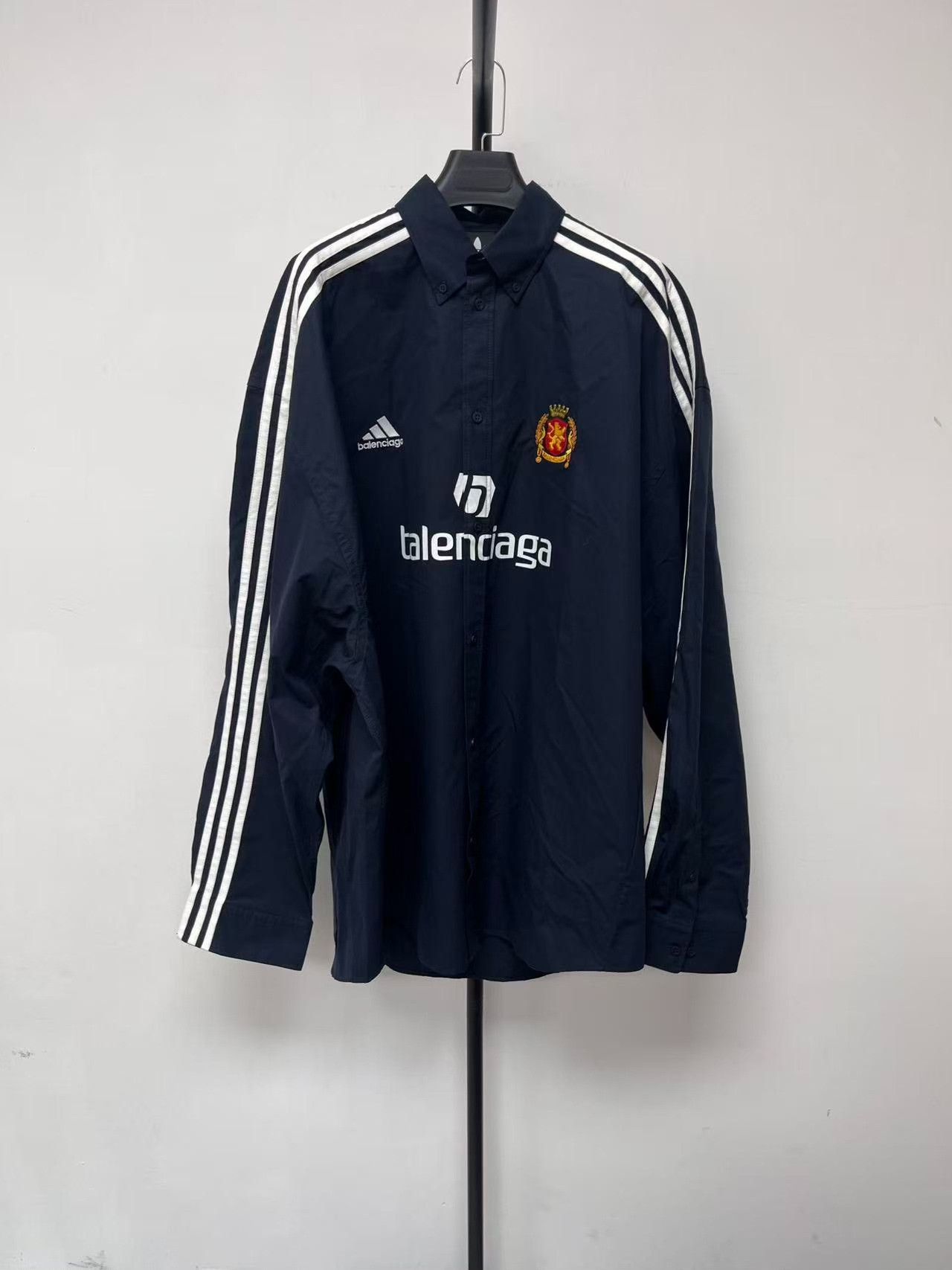 Balenciaga Balenciaga x Adidas Navy Soccer Shirt Size 3 Size US L / EU 52-54 / 3 - 2 Thumbnail