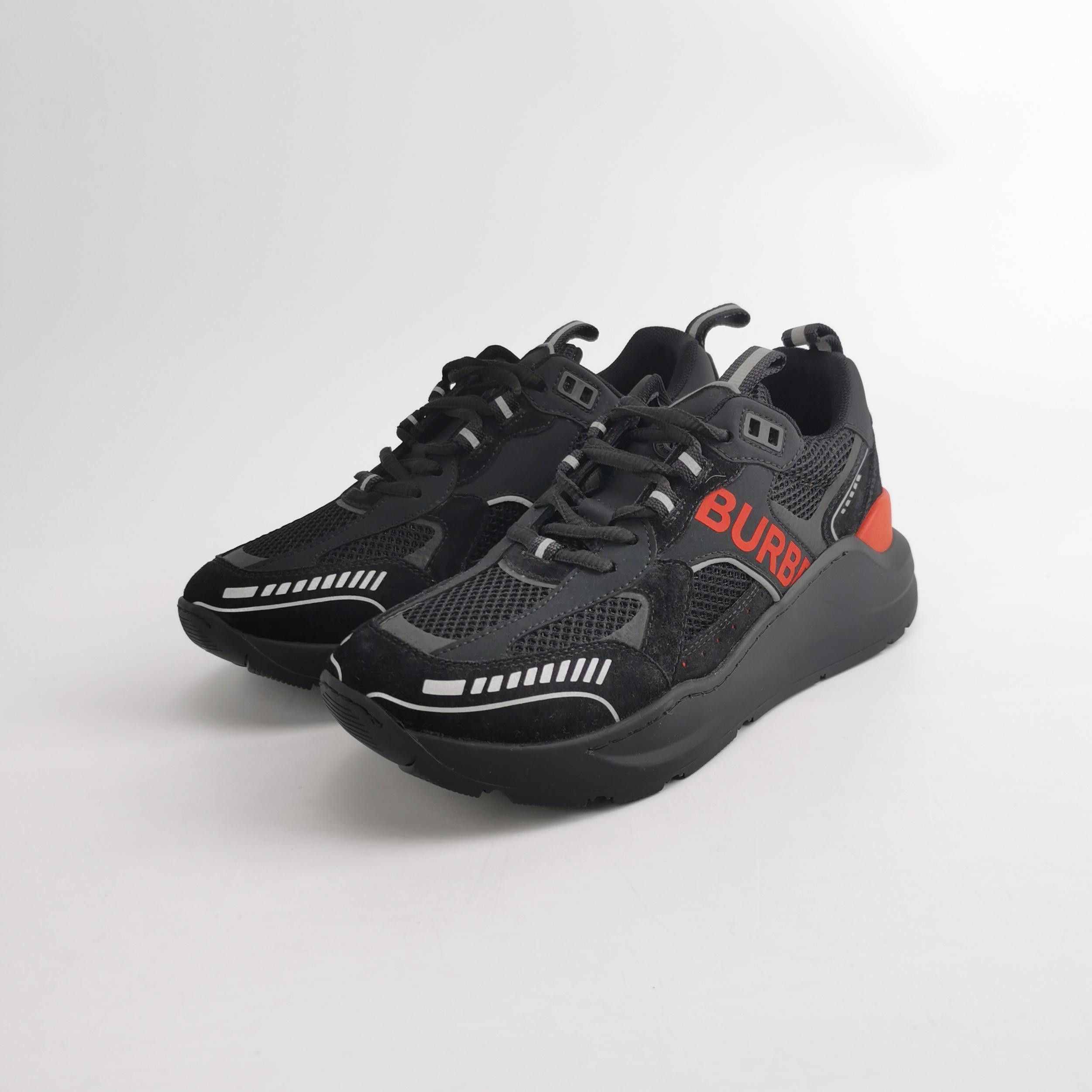 Burberry Burberry Men 6 Lowtop Sneakers Size US 6 / EU 39 - 2 Thumbnail