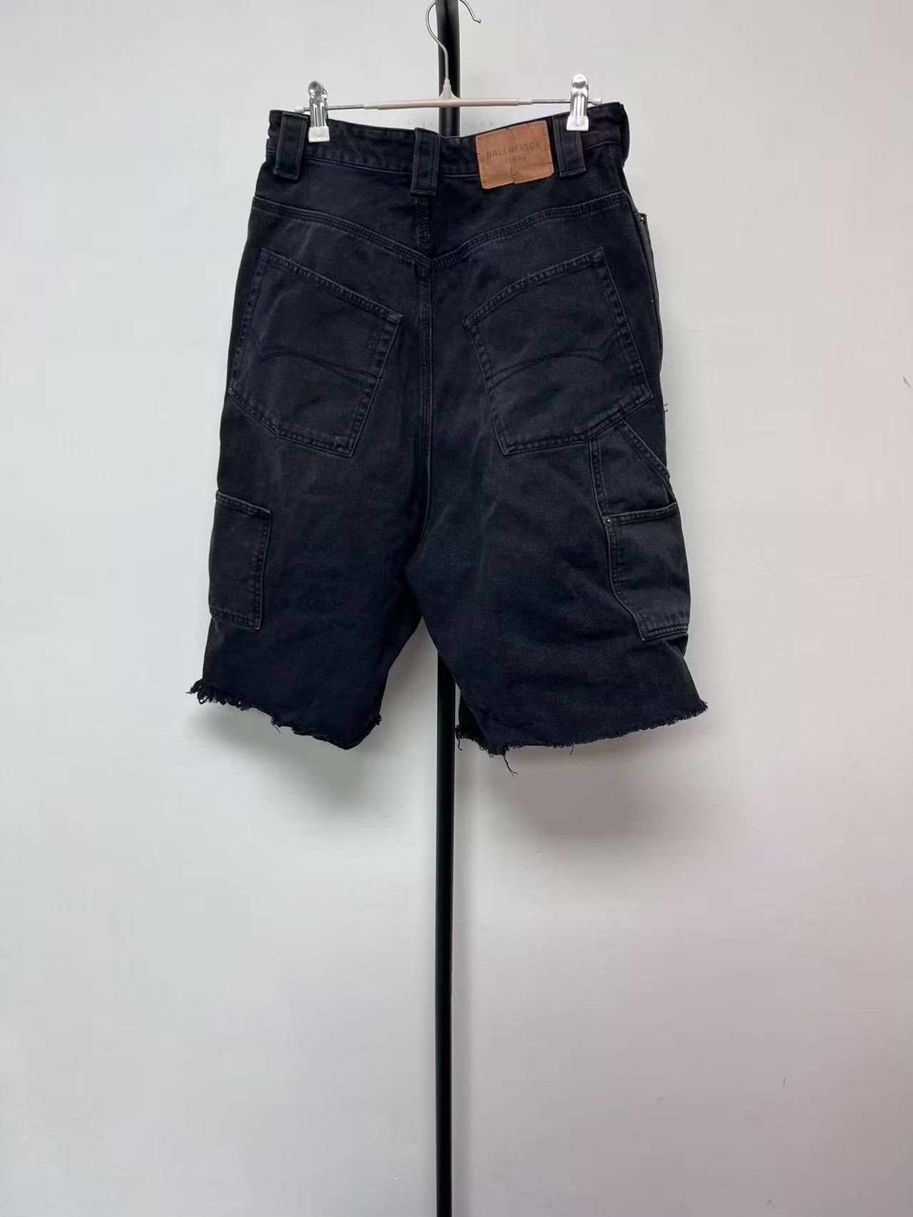 Balenciaga Balenciaga Black Denim Shorts Size XS Size US 28 / EU 44 - 3 Thumbnail