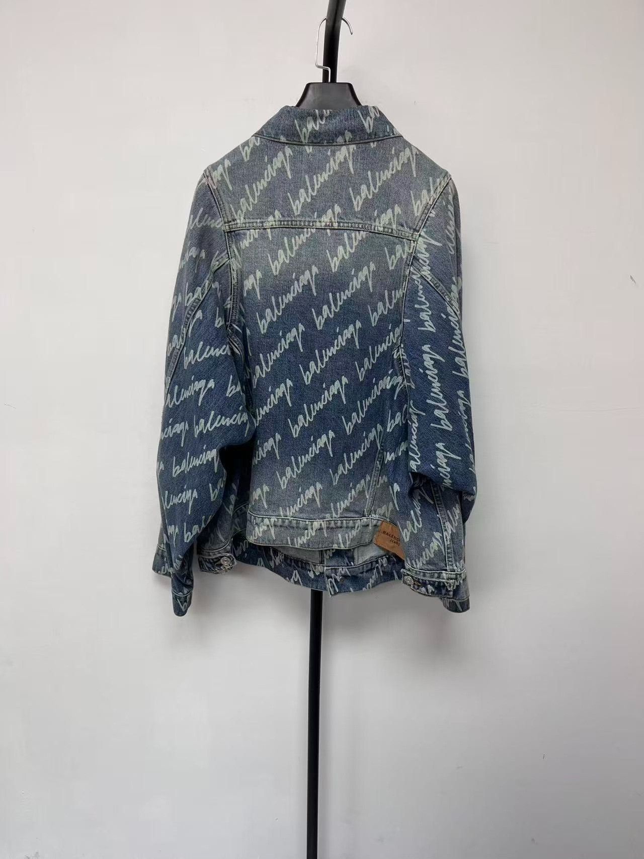 Balenciaga Balenciaga Logo Print Denim Jacket 40 Size M / US 6-8 / IT 42-44 - 3 Thumbnail