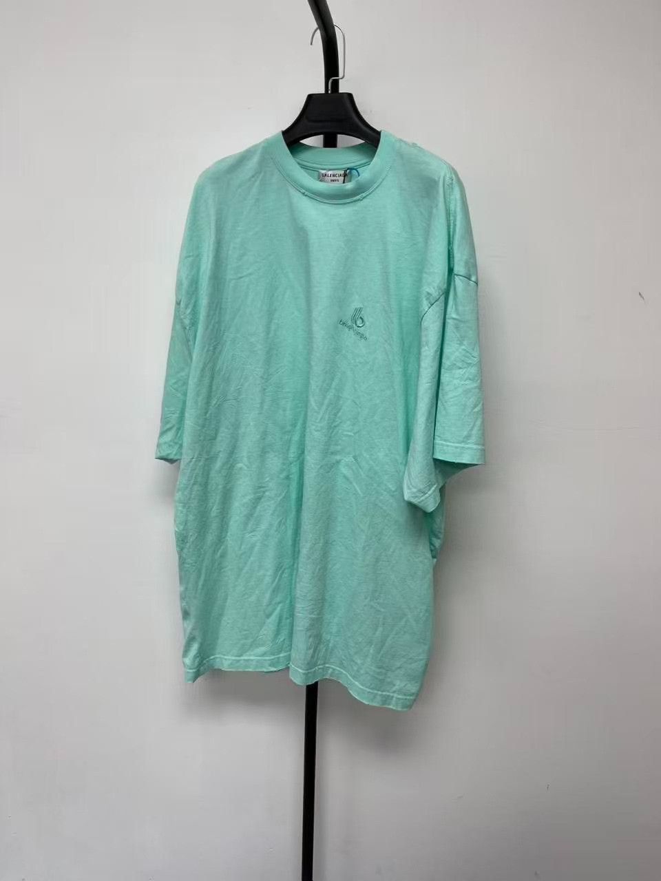 Balenciaga Balenciaga Mint Logo Short Sleeve T-Shirt Size 3 Size US L / EU 52-54 / 3 - 2 Thumbnail