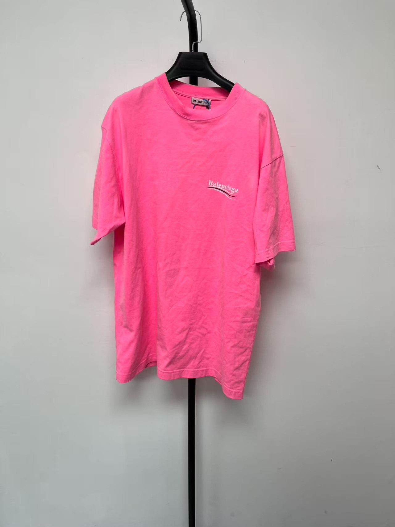Balenciaga Balenciaga Political Campaign Logo T-Shirt XS Size XS / US 0-2 / IT 36-38 - 2 Thumbnail
