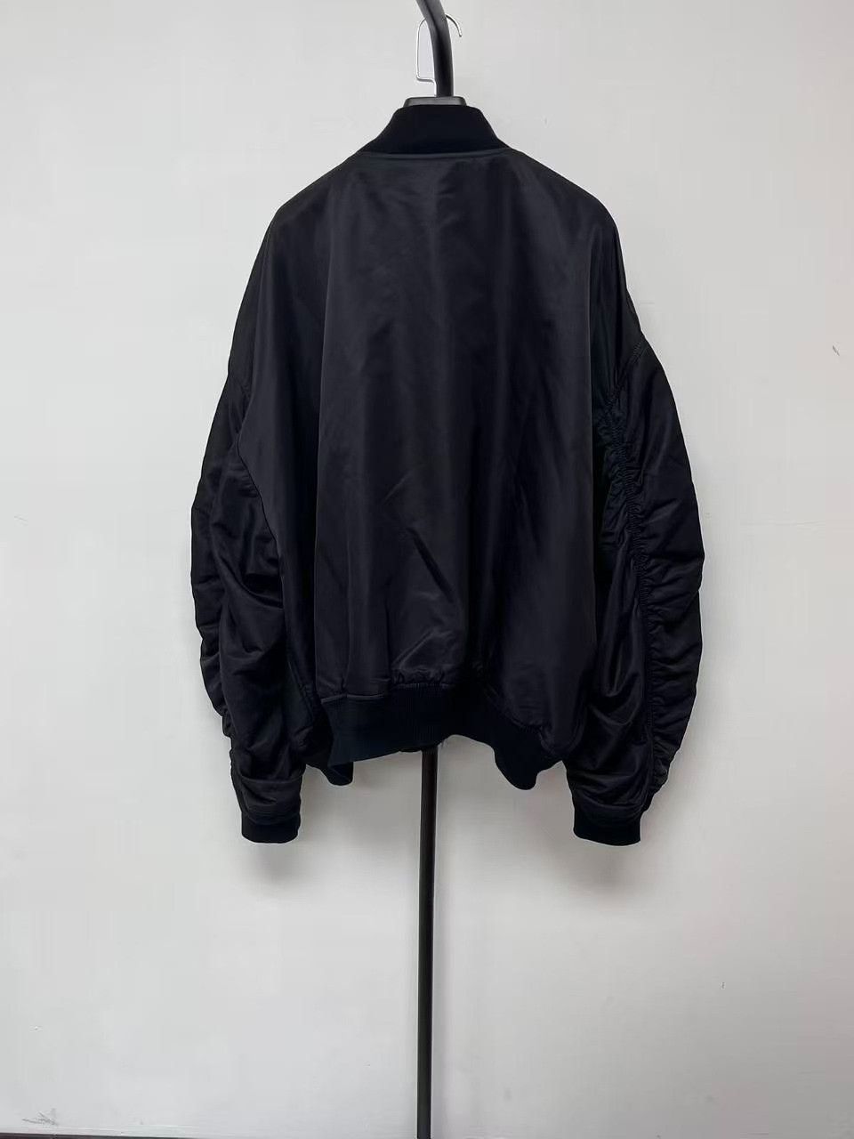 Balenciaga Balenciaga Embroidered Logo Bomber Jacket M Size US M / EU 48-50 / 2 - 3 Thumbnail
