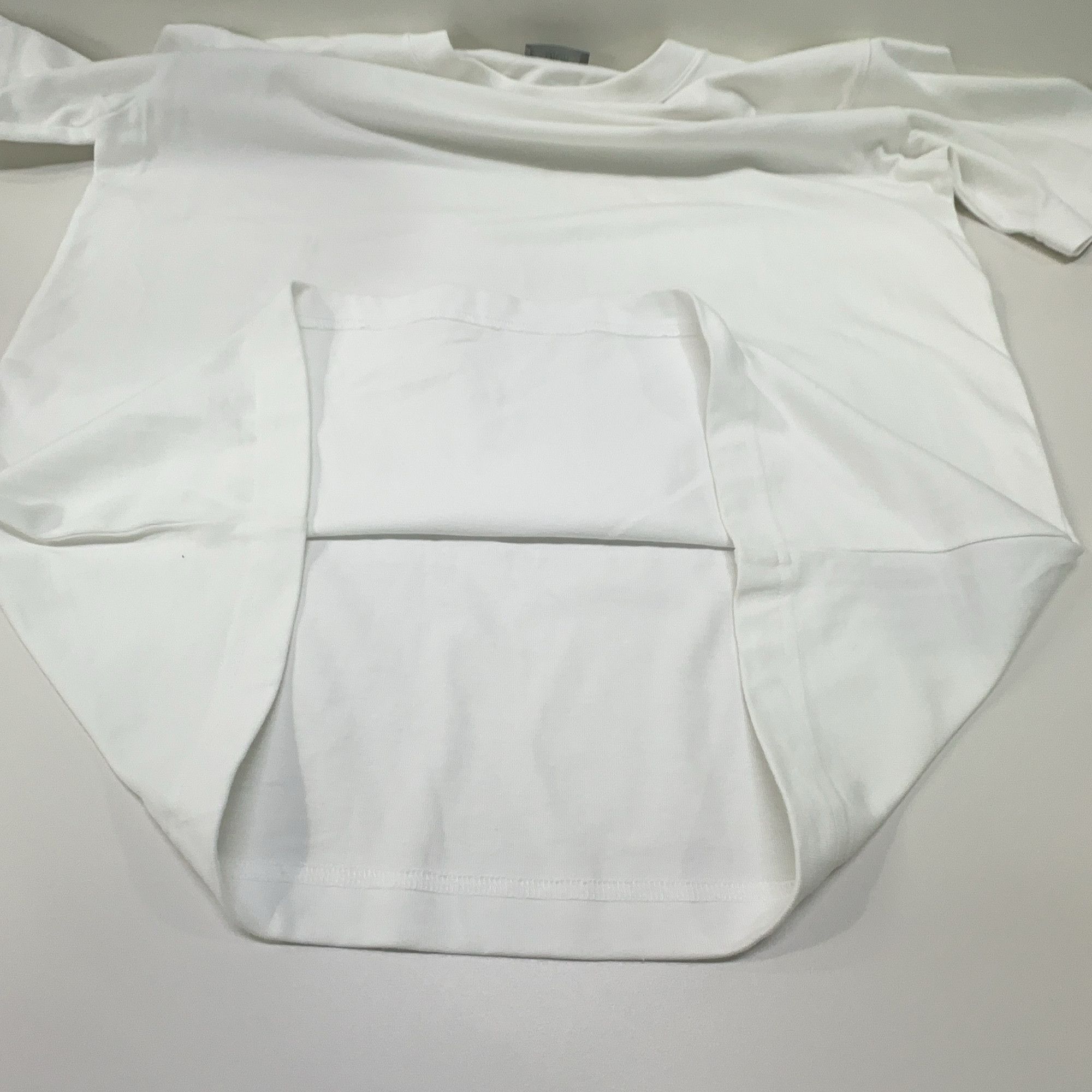 Dior Dior Embroidered Logo T-Shirt White Size M Size US M / EU 48-50 / 2 - 9 Thumbnail