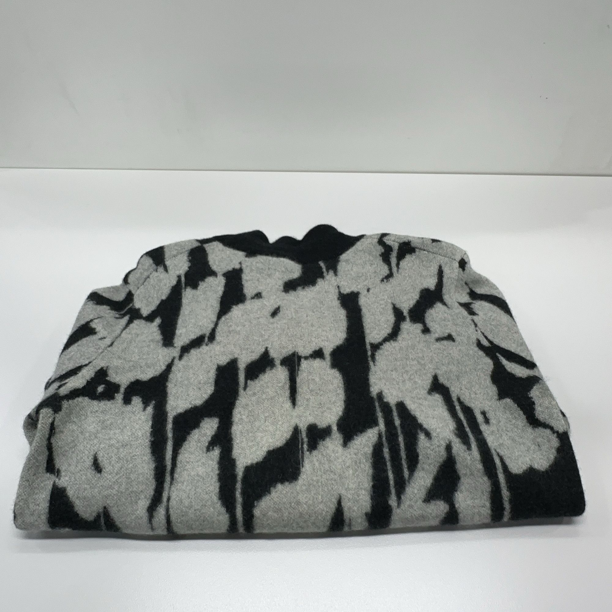 Dior Dior Abstract Graphic Cashmere Sweater Size S Size US S / EU 44-46 / 1 - 13 Thumbnail