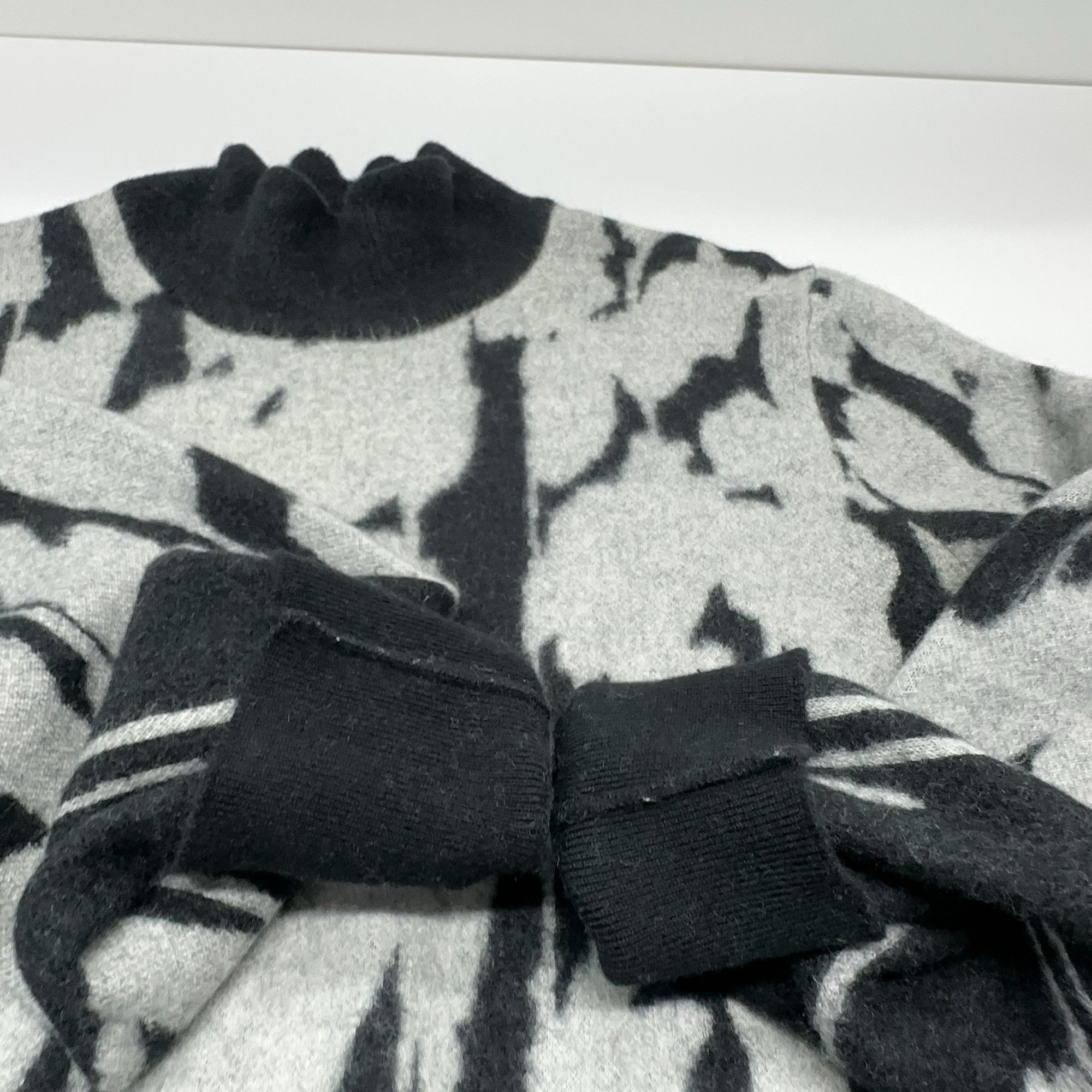 Dior Dior Abstract Graphic Cashmere Sweater Size S Size US S / EU 44-46 / 1 - 8 Thumbnail