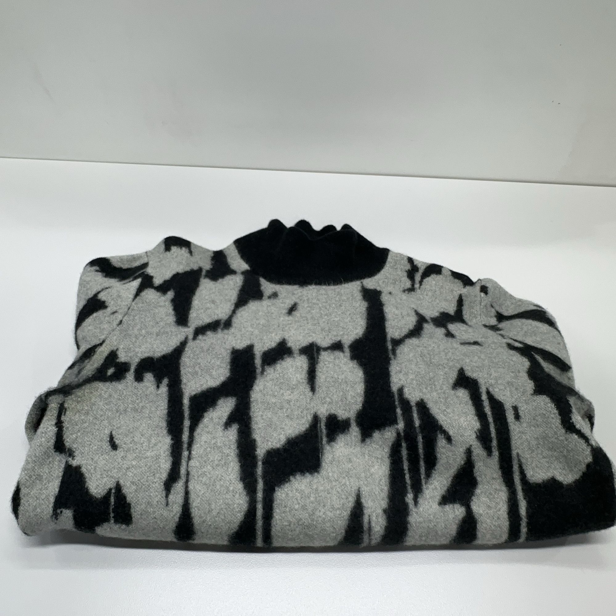 Dior Dior Abstract Graphic Cashmere Sweater Size S Size US S / EU 44-46 / 1 - 10 Thumbnail