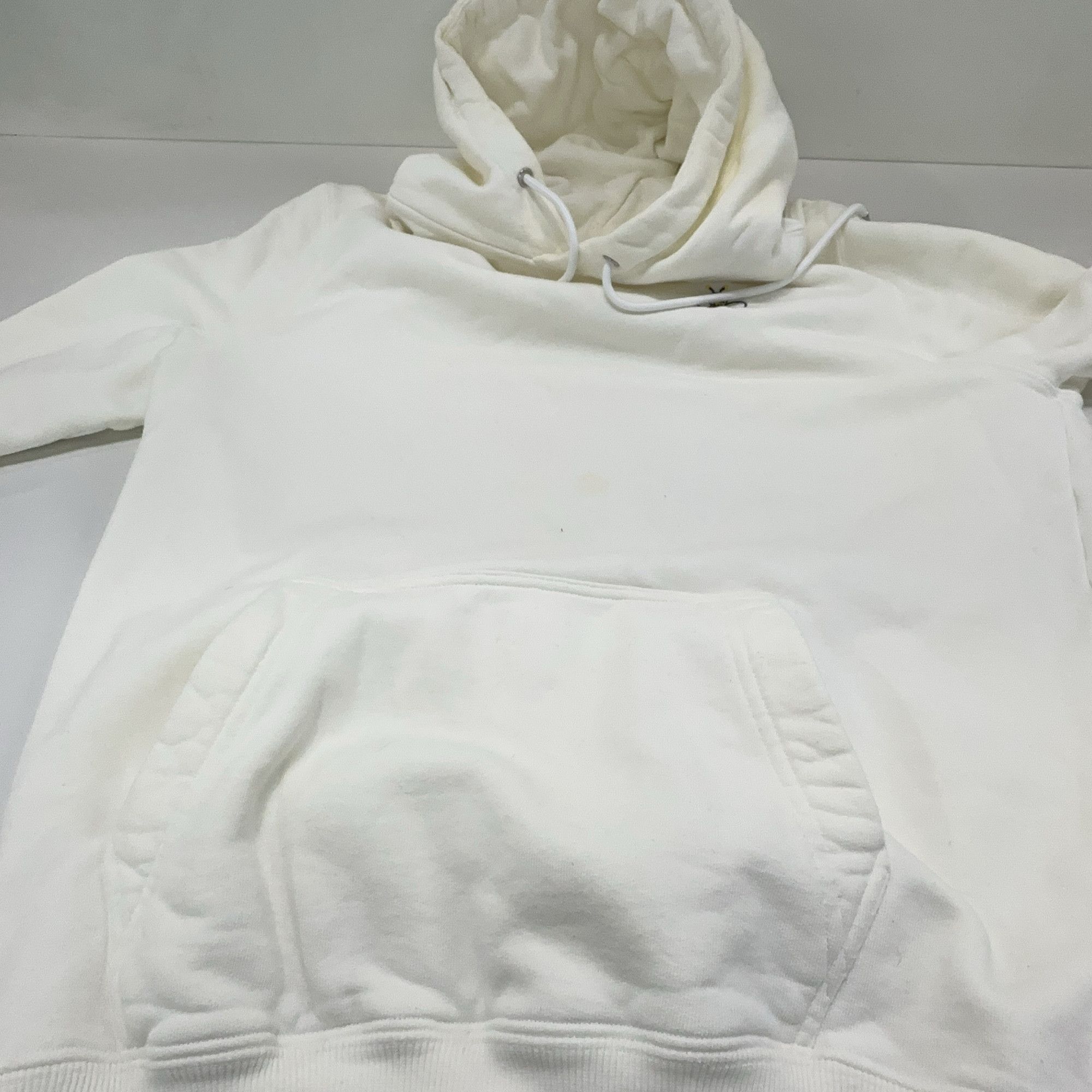 Dior Dior x KAWS Bee Embroidery Hoodie White S Size US S / EU 44-46 / 1 - 9 Thumbnail