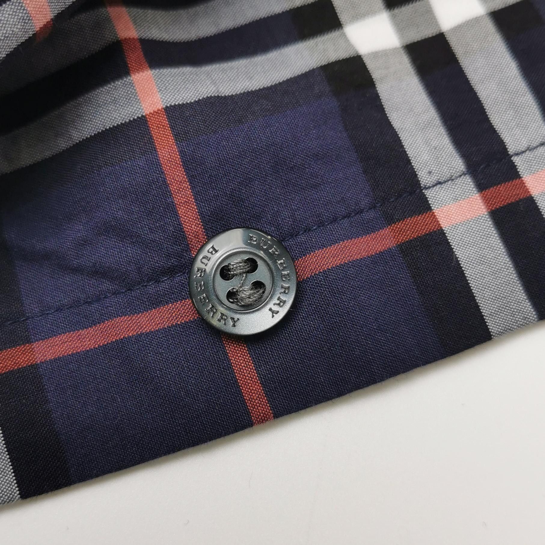 Burberry Burberry Men xxl Button Ups Size US XXL / EU 58 / 5 - 3 Thumbnail