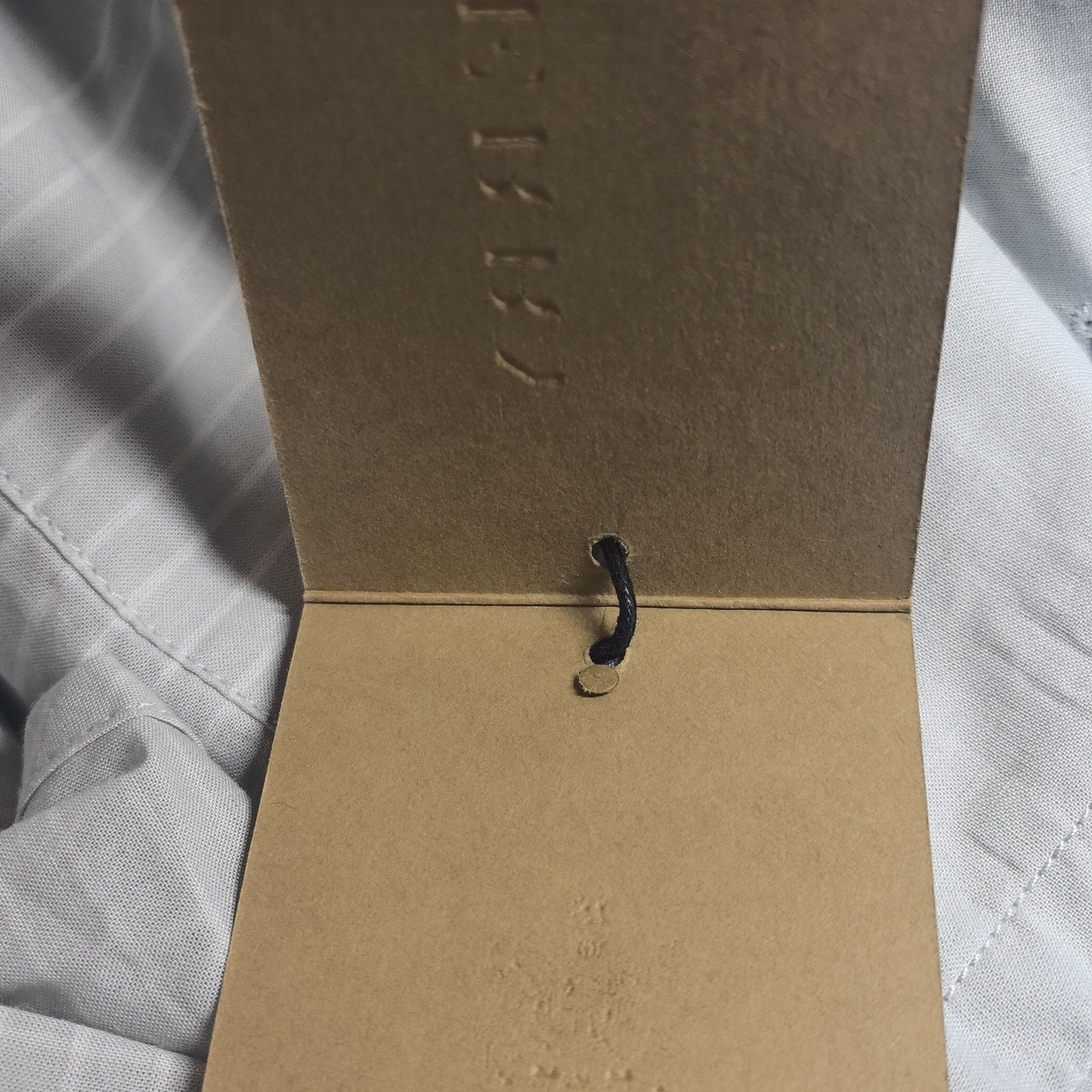 Burberry Burberry Men m Button Ups Size US M / EU 48-50 / 2 - 9 Thumbnail