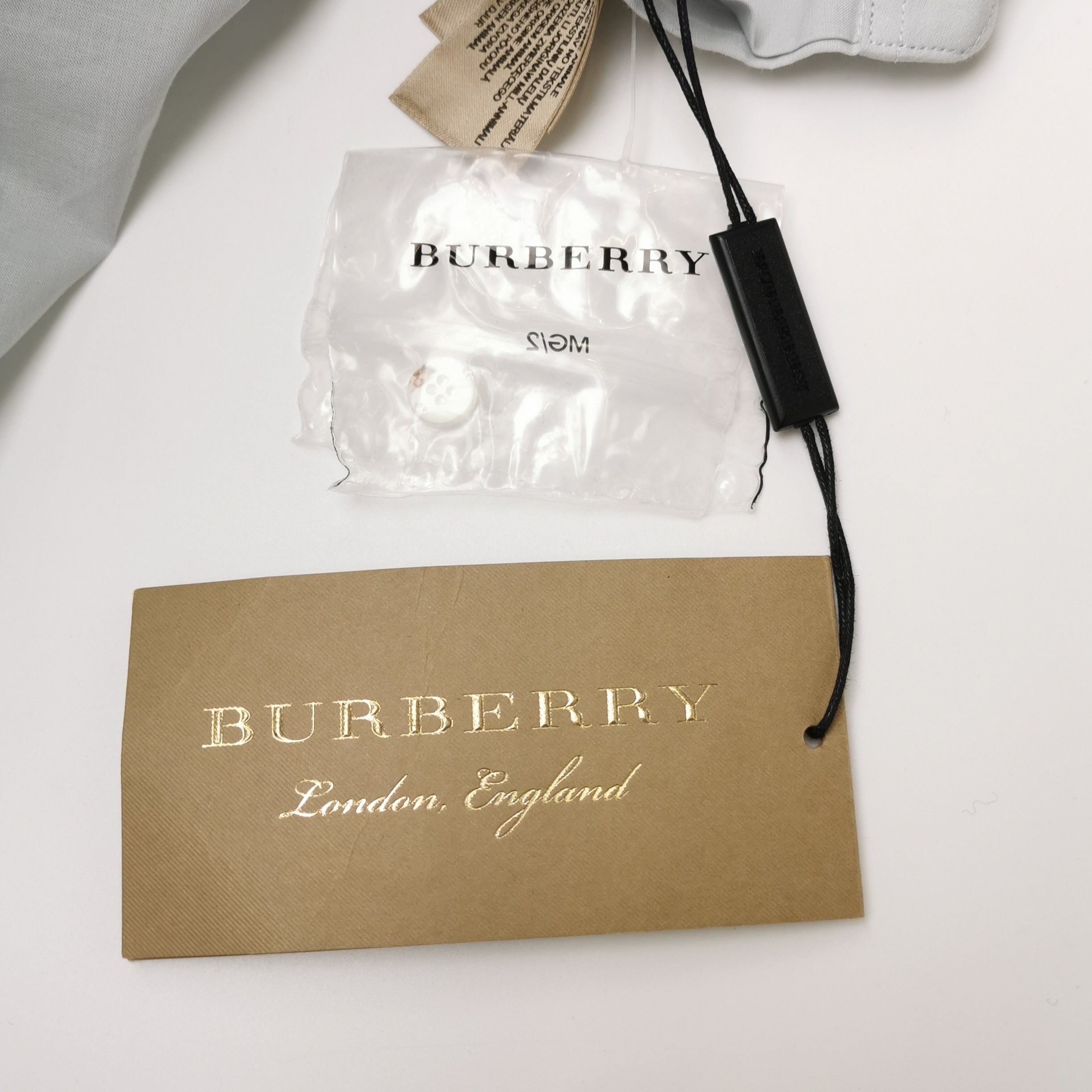 Burberry Burberry Men m Button Ups Size US M / EU 48-50 / 2 - 4 Thumbnail