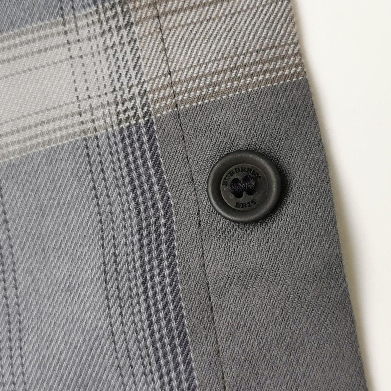 Burberry Burberry Men l Button Ups Size US L / EU 52-54 / 3 - 3 Thumbnail