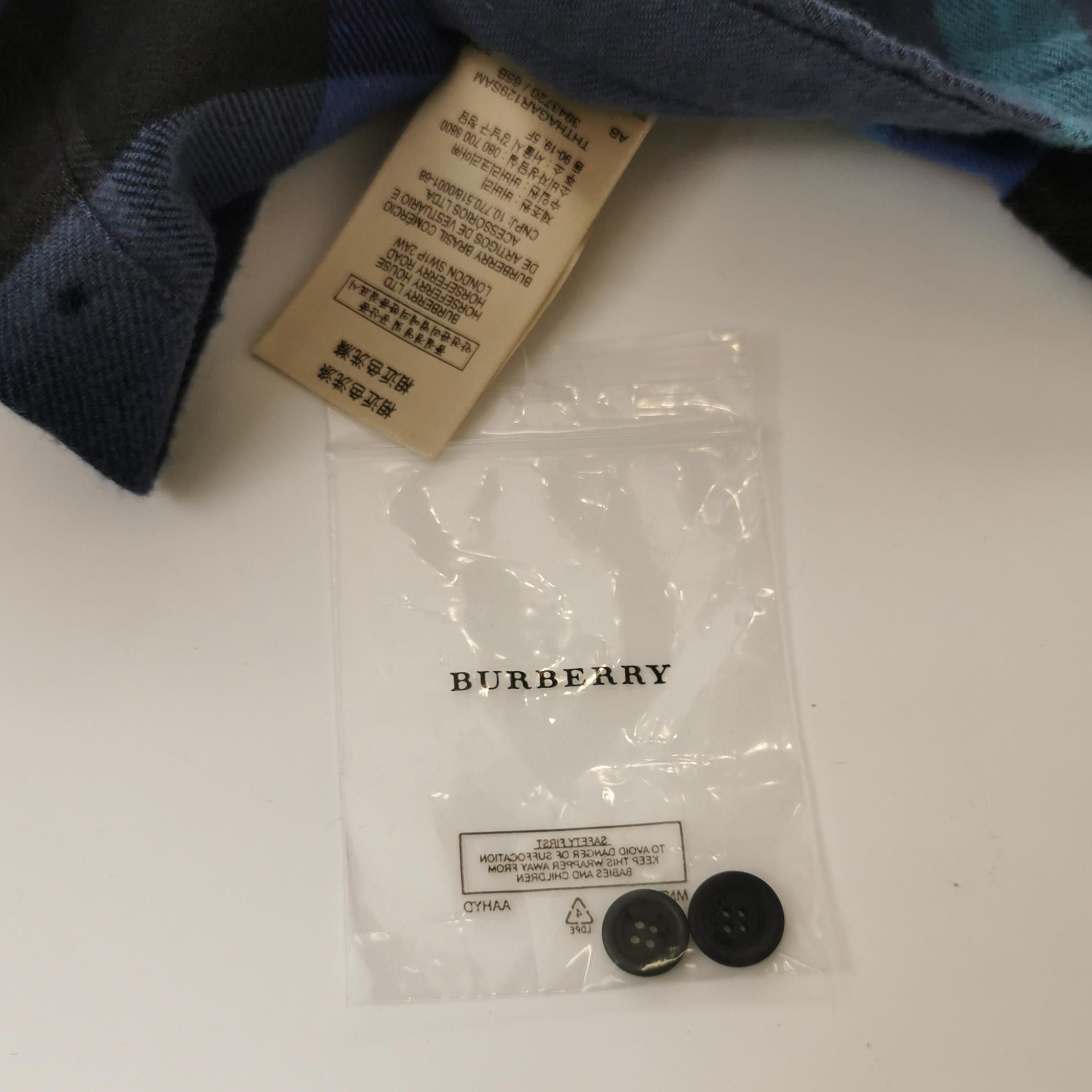Burberry Burberry Men s Button Ups Size US S / EU 44-46 / 1 - 5 Thumbnail