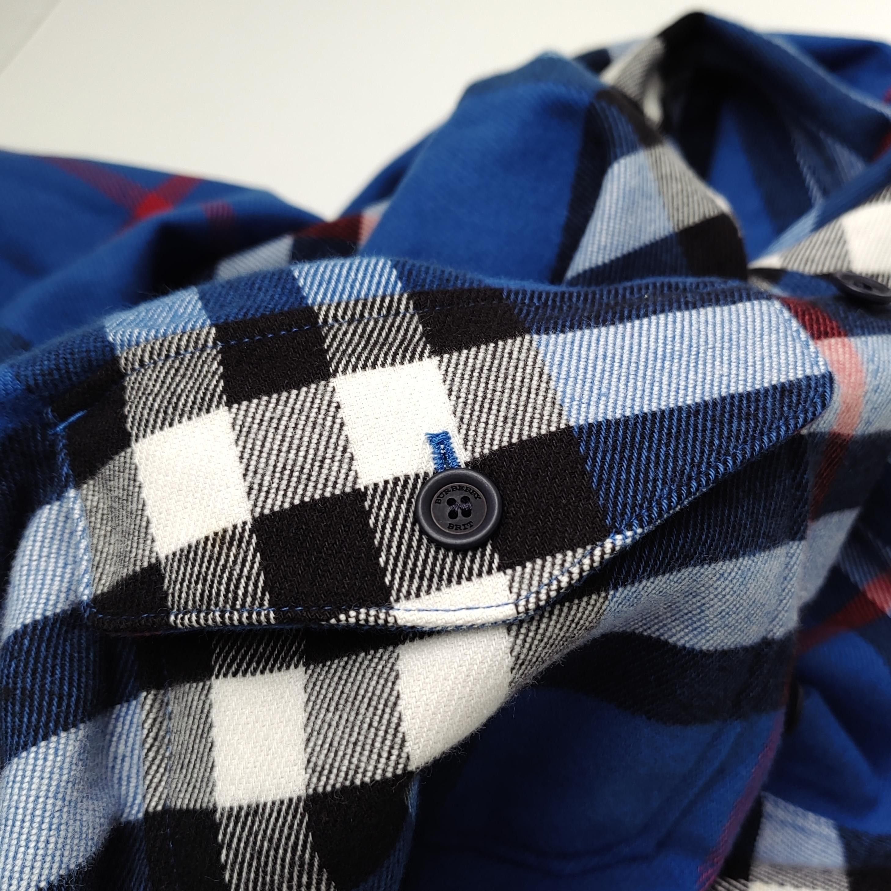 Burberry Burberry Men s Button Ups Size US S / EU 44-46 / 1 - 3 Thumbnail