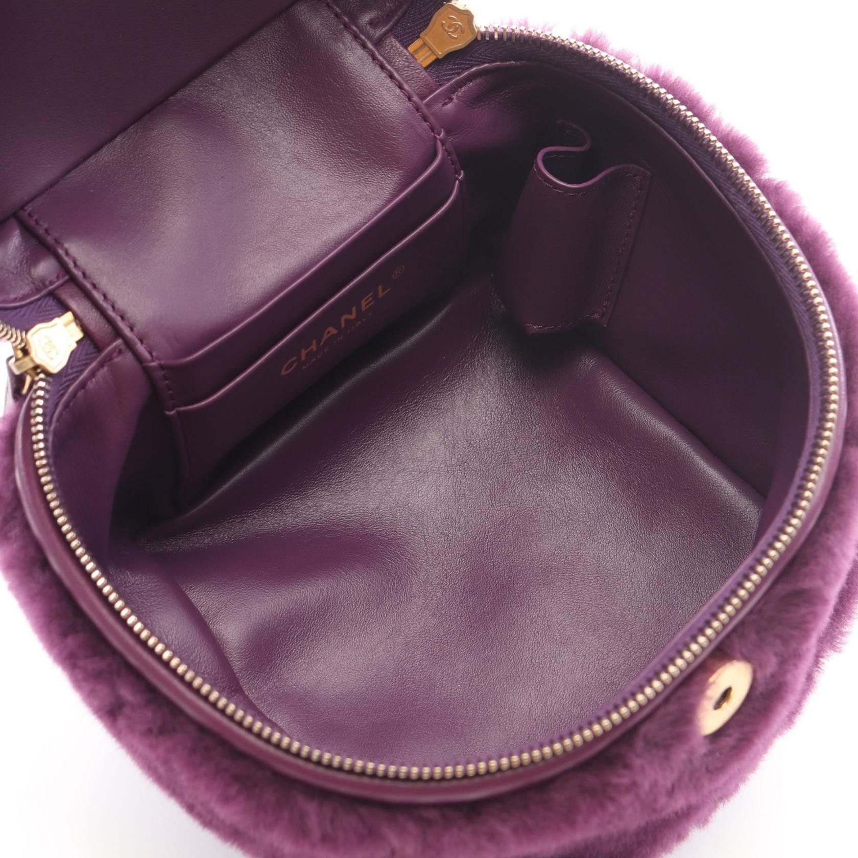 Chanel Chanel Chanel Matelasse Lambskin Shearling Shoulder Bag Leather Vanity Bag DUTY FREE for USA Size ONE SIZE - 3 Thumbnail