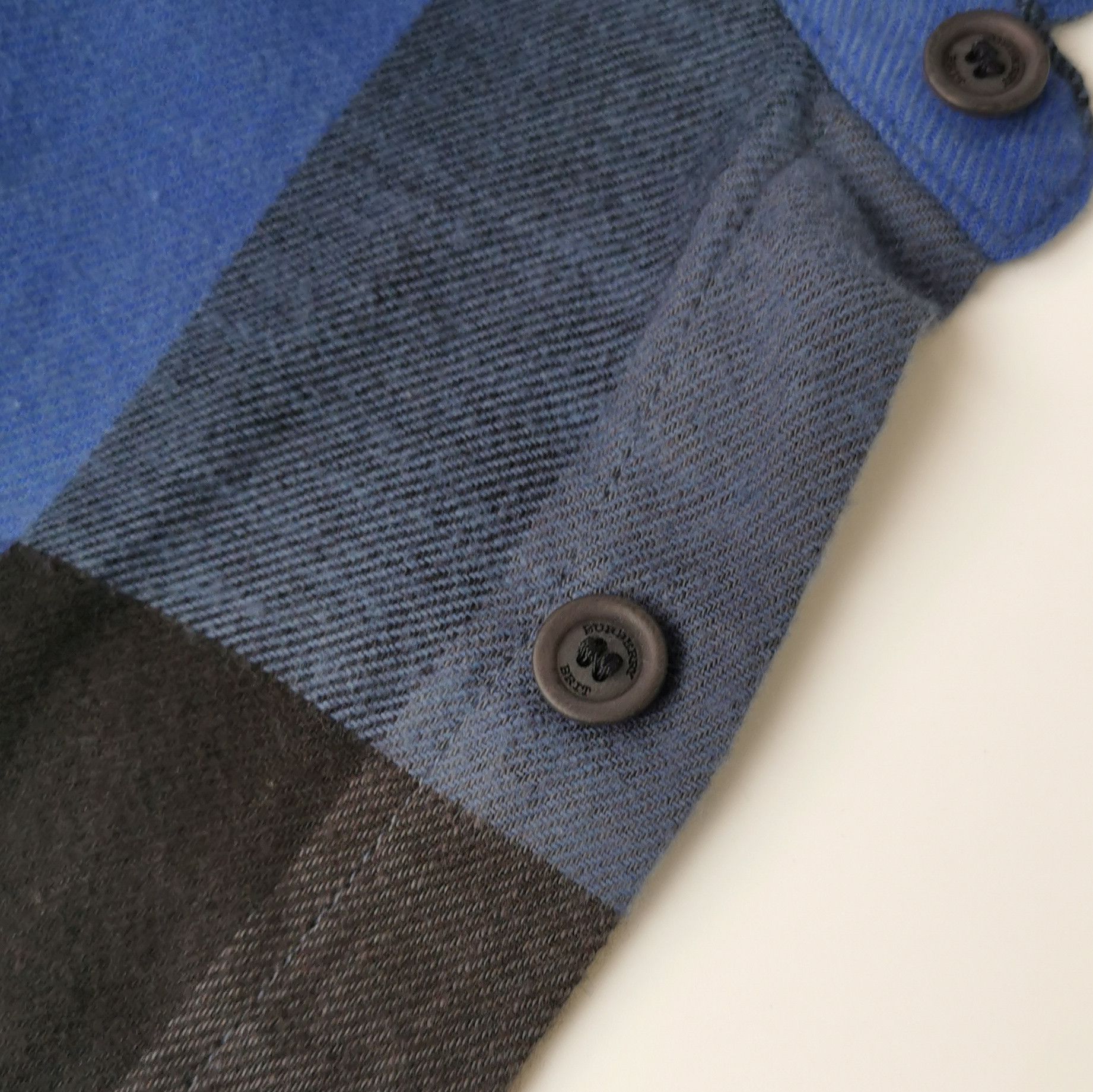 Burberry Burberry Men s Button Ups Size US S / EU 44-46 / 1 - 3 Thumbnail