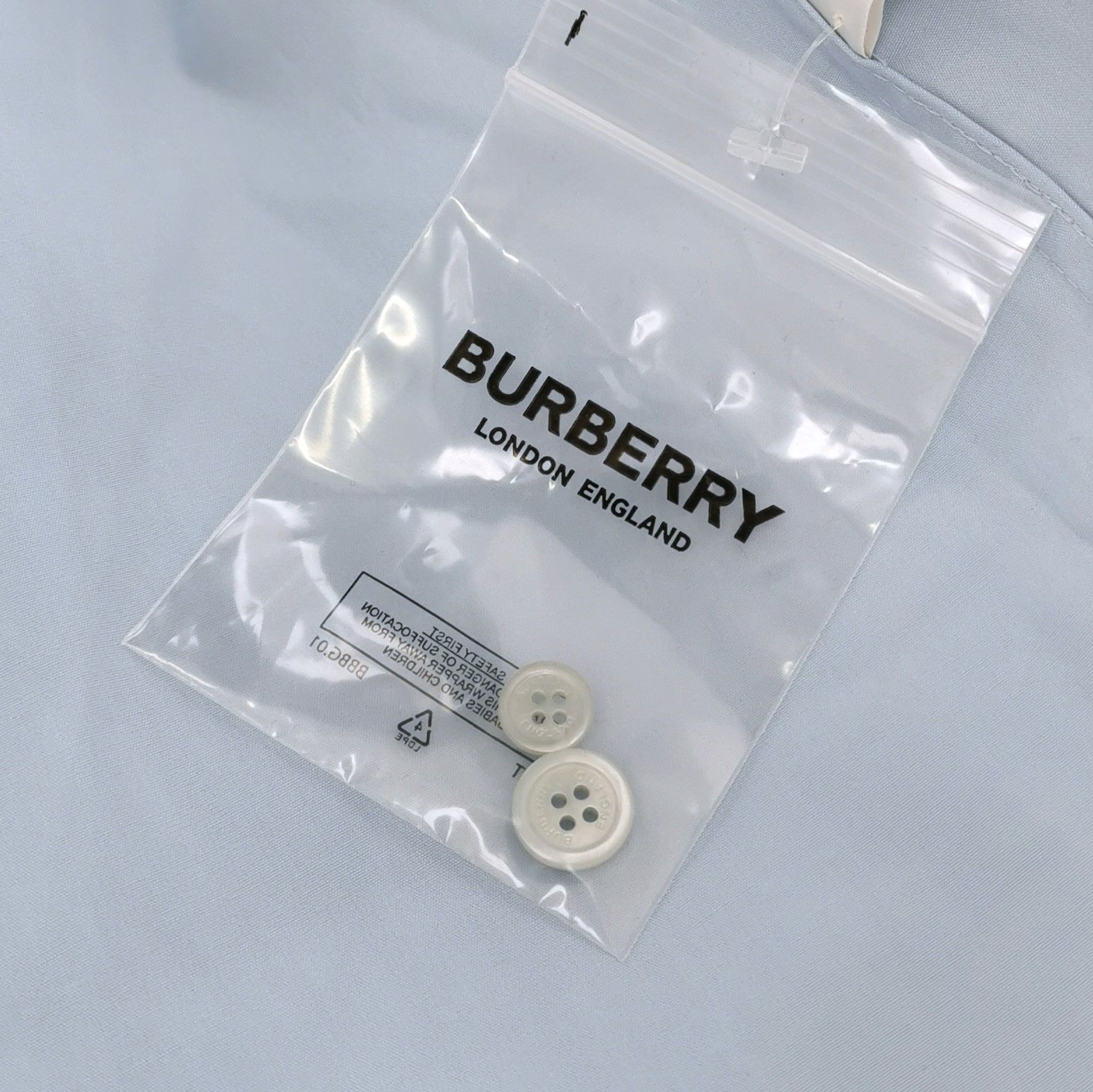 Burberry Burberry Men s Button Ups Size US S / EU 44-46 / 1 - 5 Thumbnail