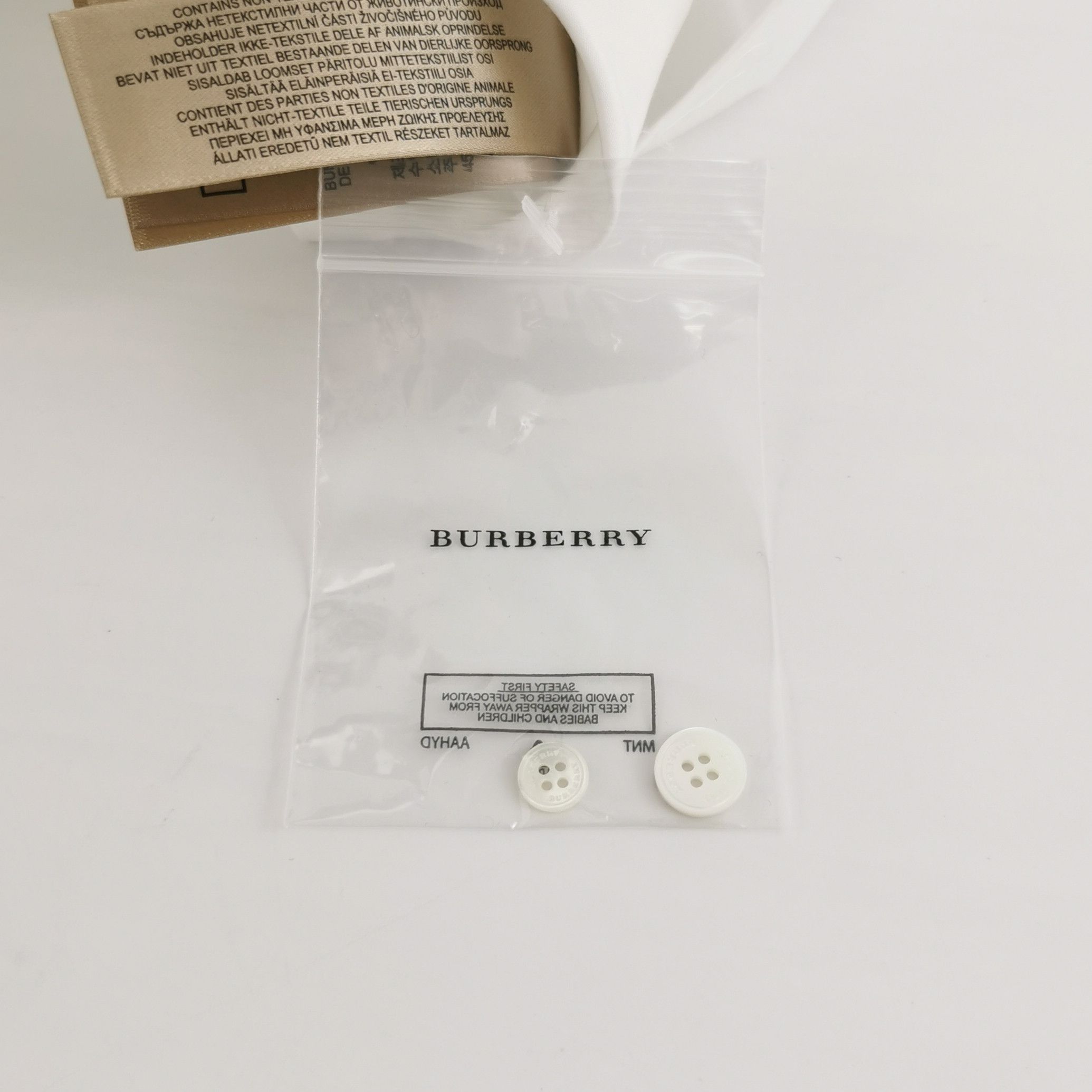 Burberry Burberry Men xl Button Ups Size US XL / EU 56 / 4 - 6 Thumbnail