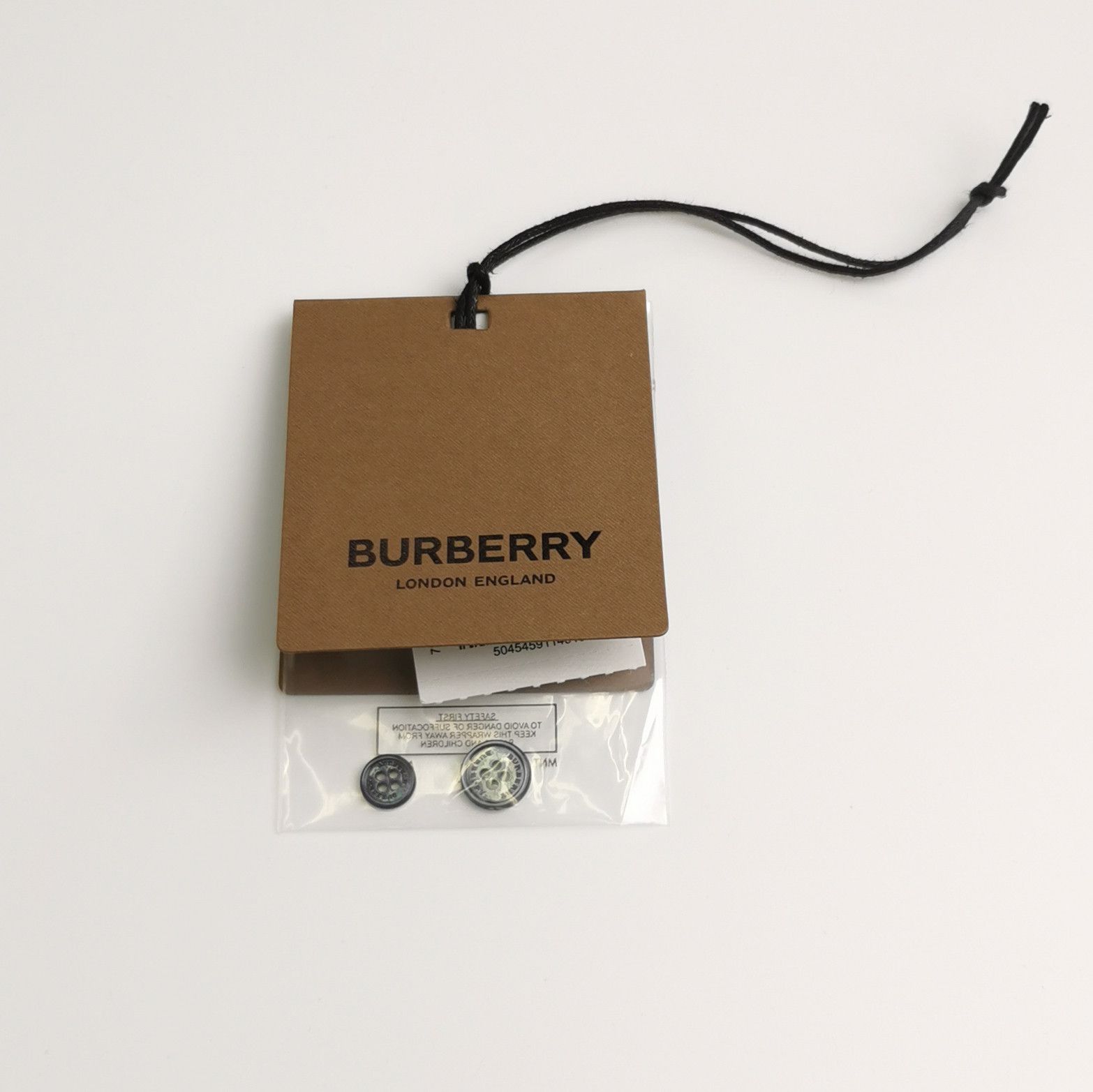 Burberry Burberry Men l Button Ups Size US L / EU 52-54 / 3 - 4 Thumbnail