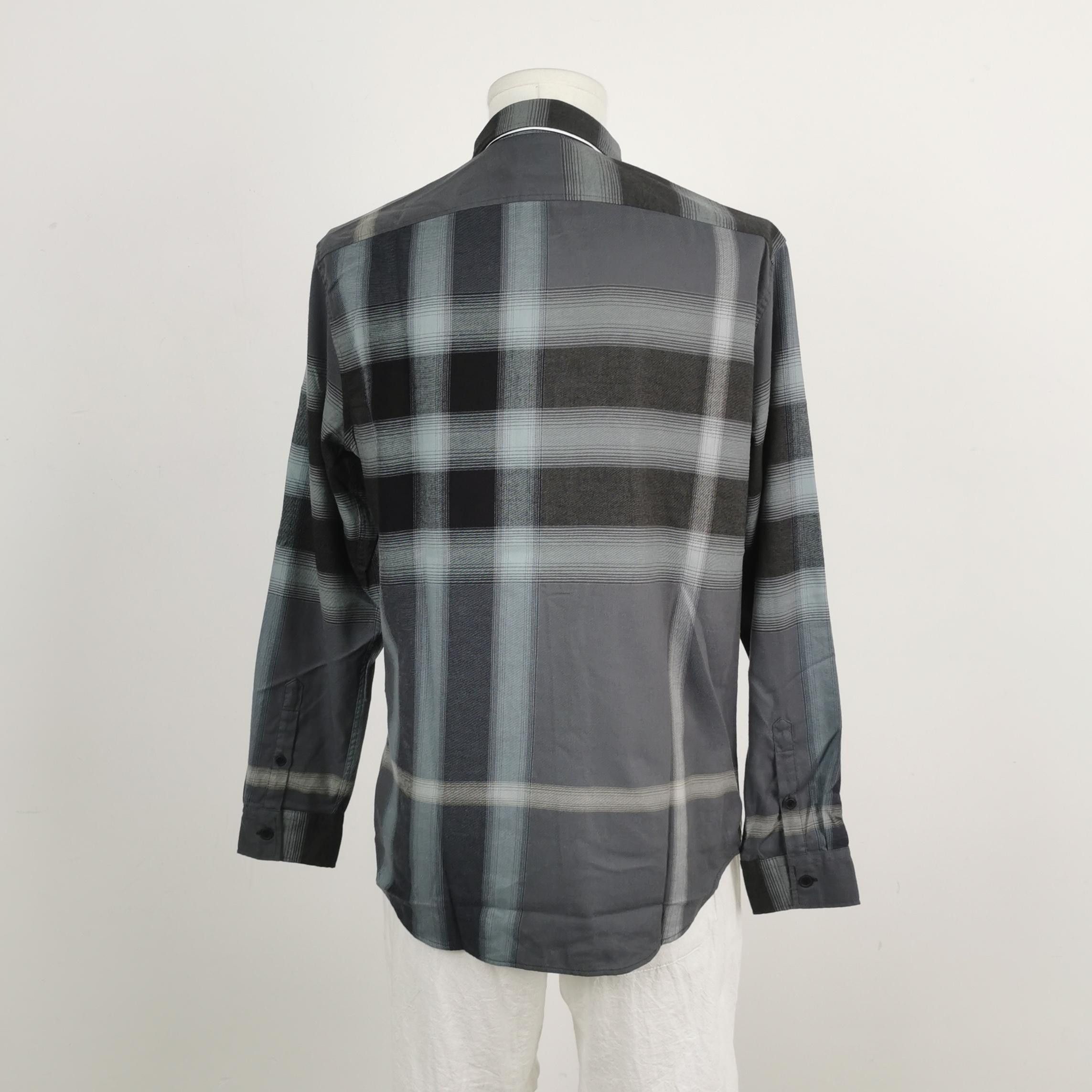 Burberry Burberry Men m Button Ups Size US M / EU 48-50 / 2 - 2 Thumbnail