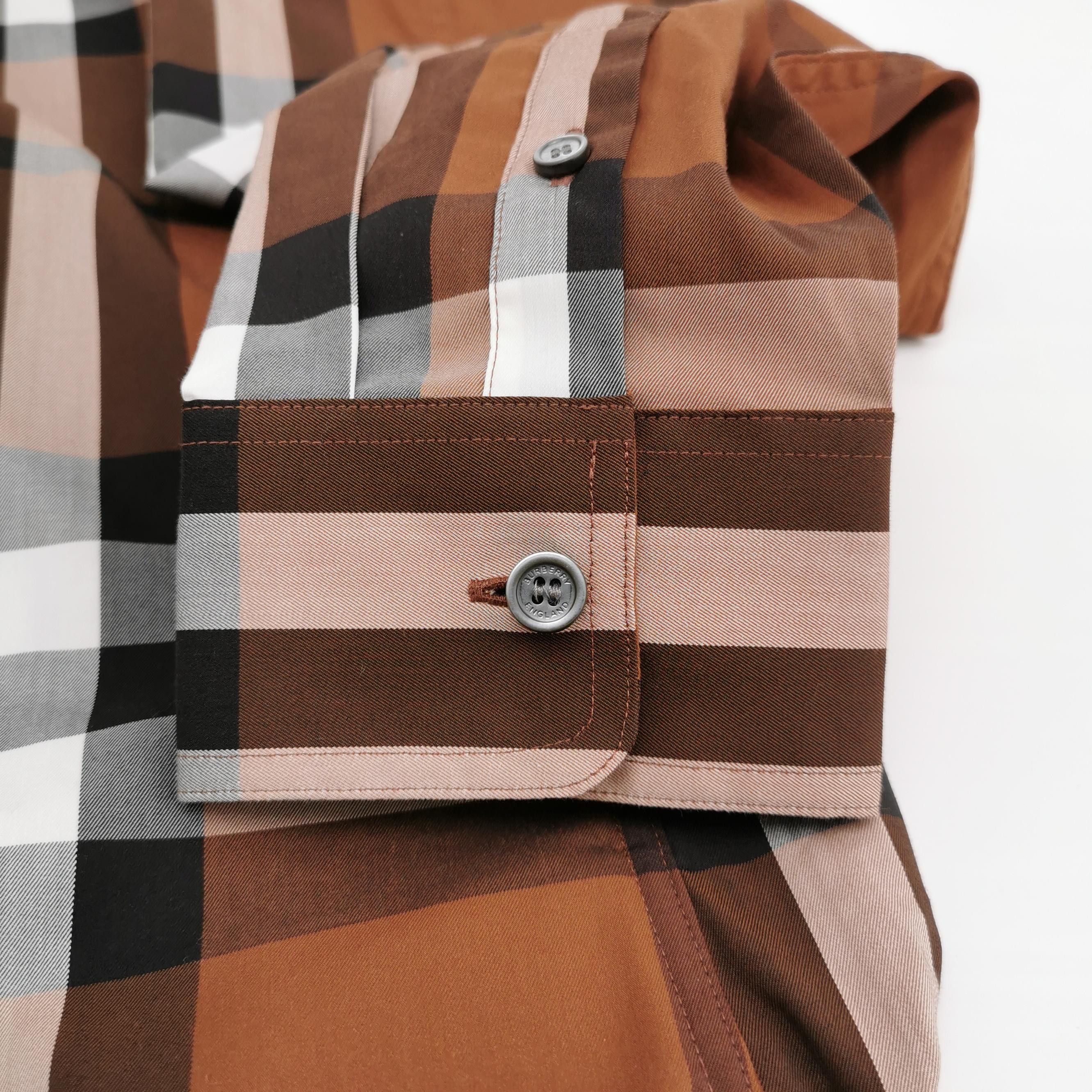 Burberry Burberry Men s Button Ups Size US S / EU 44-46 / 1 - 3 Thumbnail