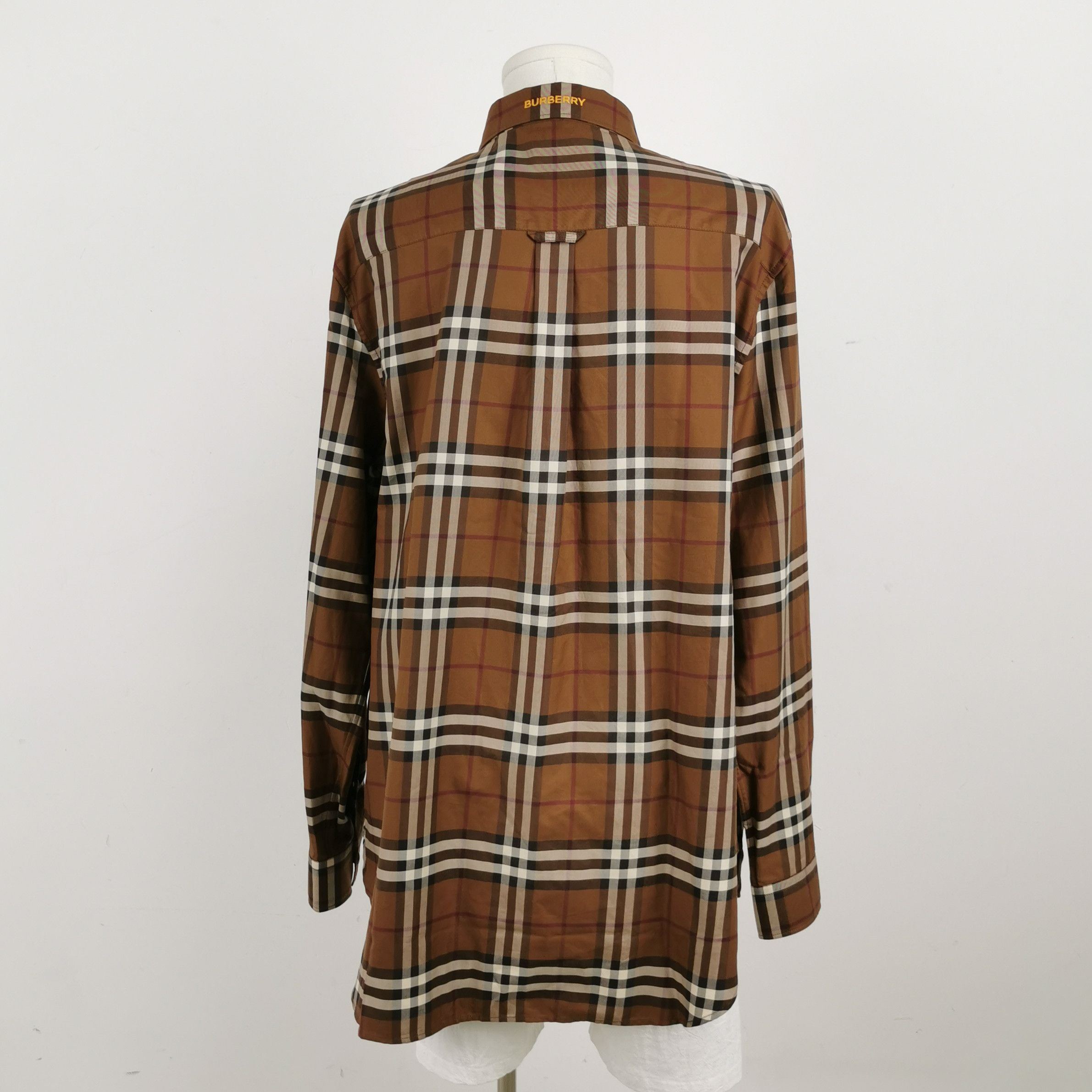 Burberry Burberry Men xl Button Ups Size US XL / EU 56 / 4 - 2 Thumbnail