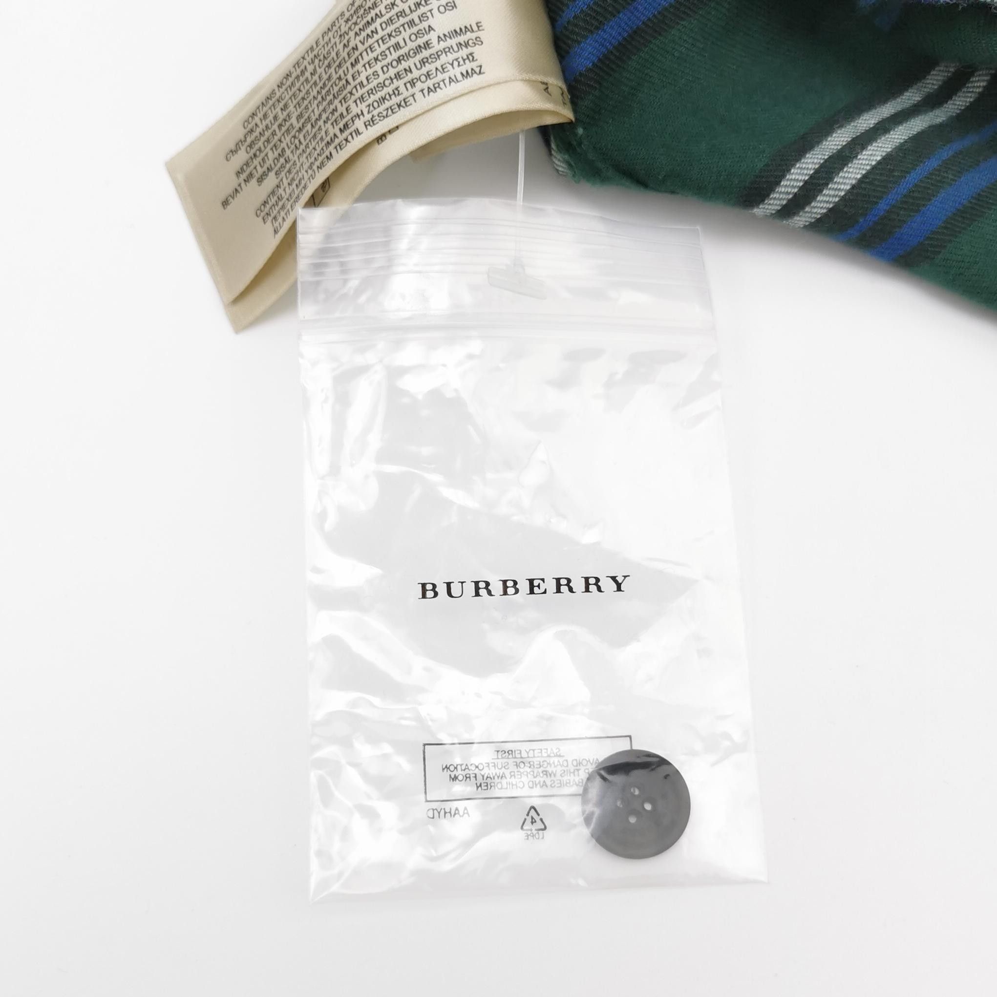 Burberry Burberry Men s Button Ups Size US S / EU 44-46 / 1 - 5 Thumbnail