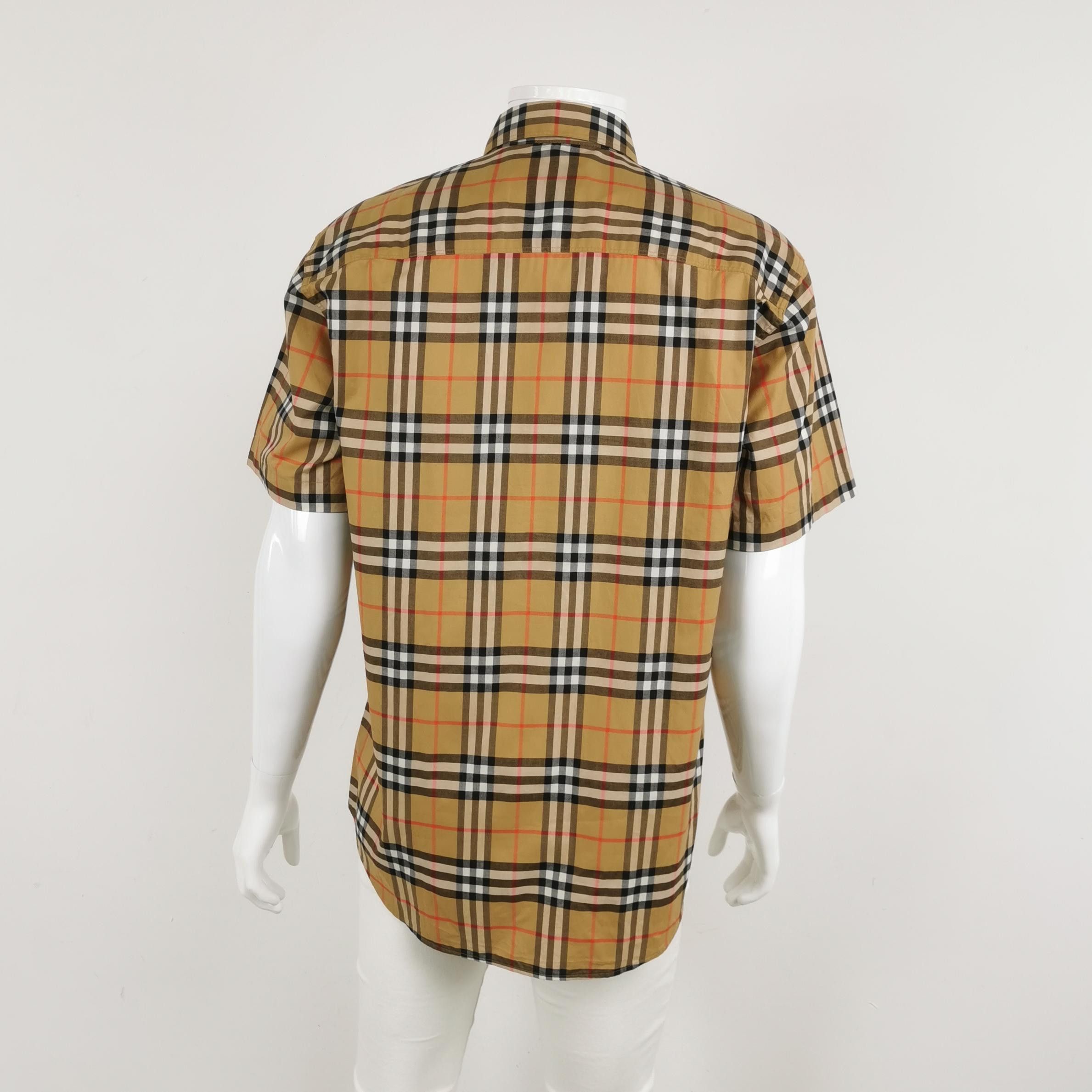 Burberry Burberry Men m Button Ups Size US M / EU 48-50 / 2 - 3 Thumbnail