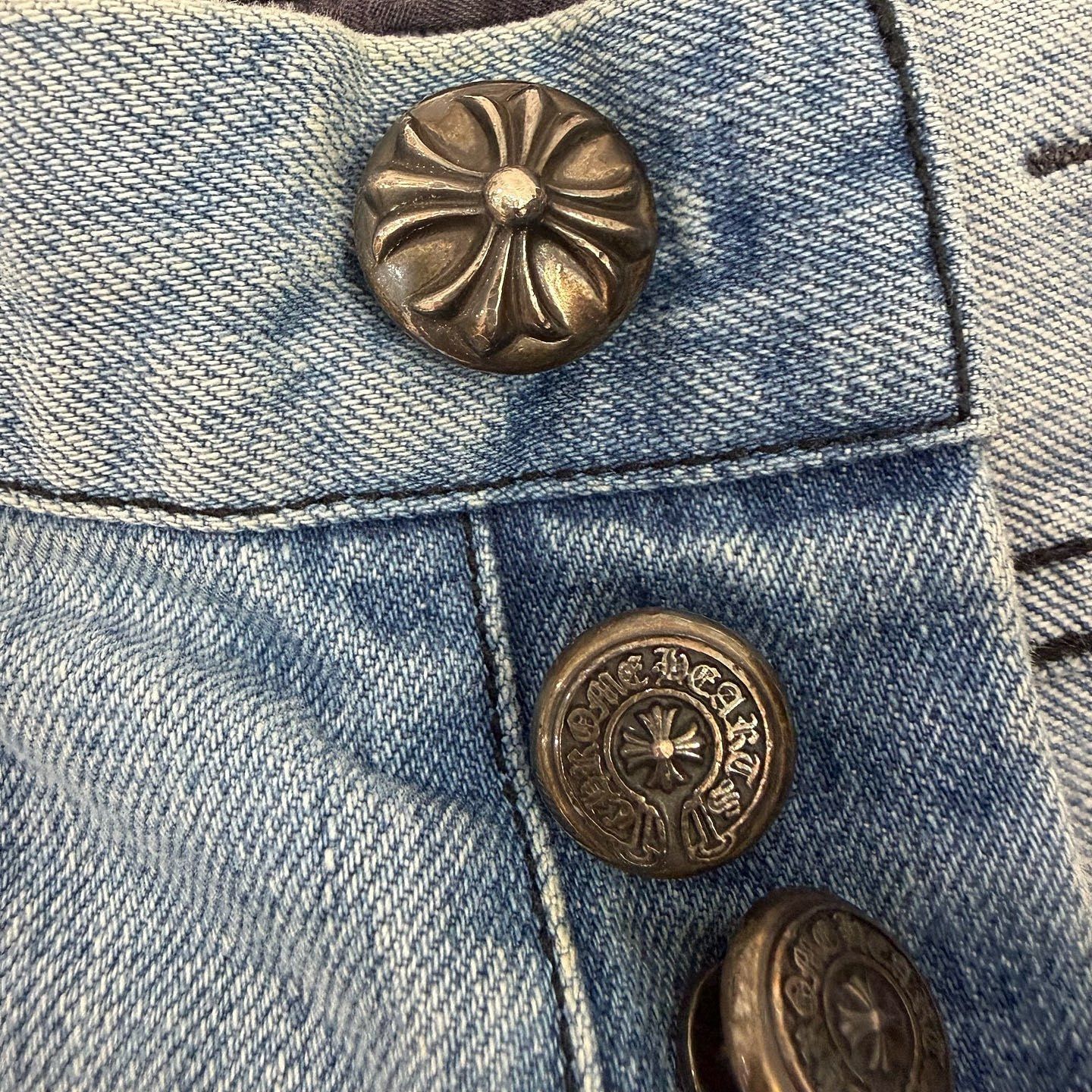 Chrome Hearts Chrome Hearts Distressed Denim Shorts Size 26 Size 26" / US 2 / IT 38 - 6 Thumbnail