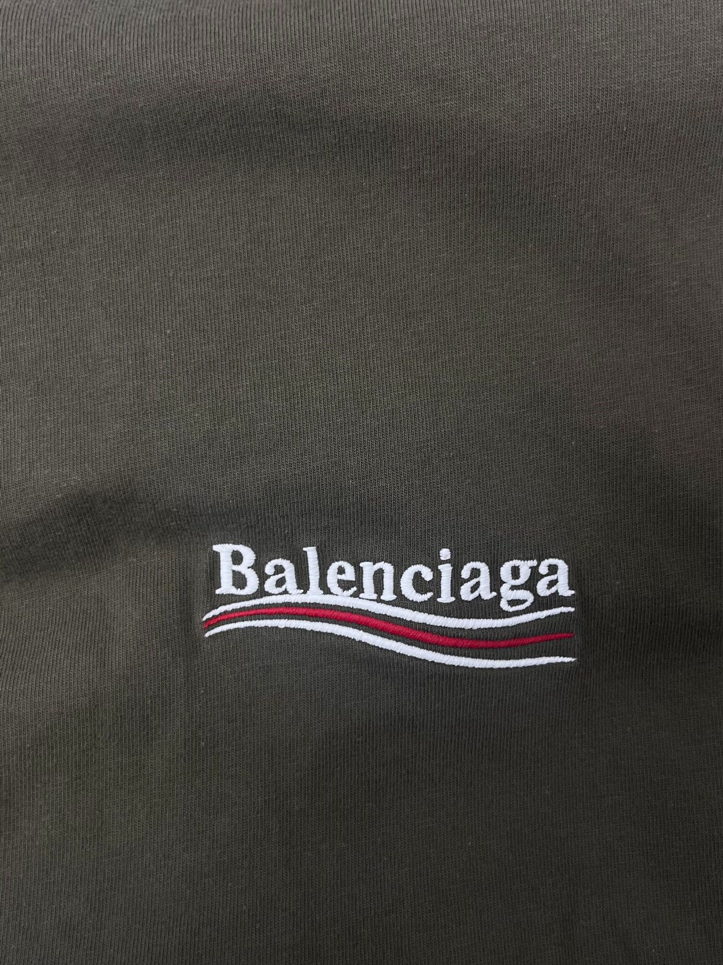 Balenciaga Balenciaga Political Campaign Logo T-Shirt Size L Size US L / EU 52-54 / 3 - 4 Thumbnail