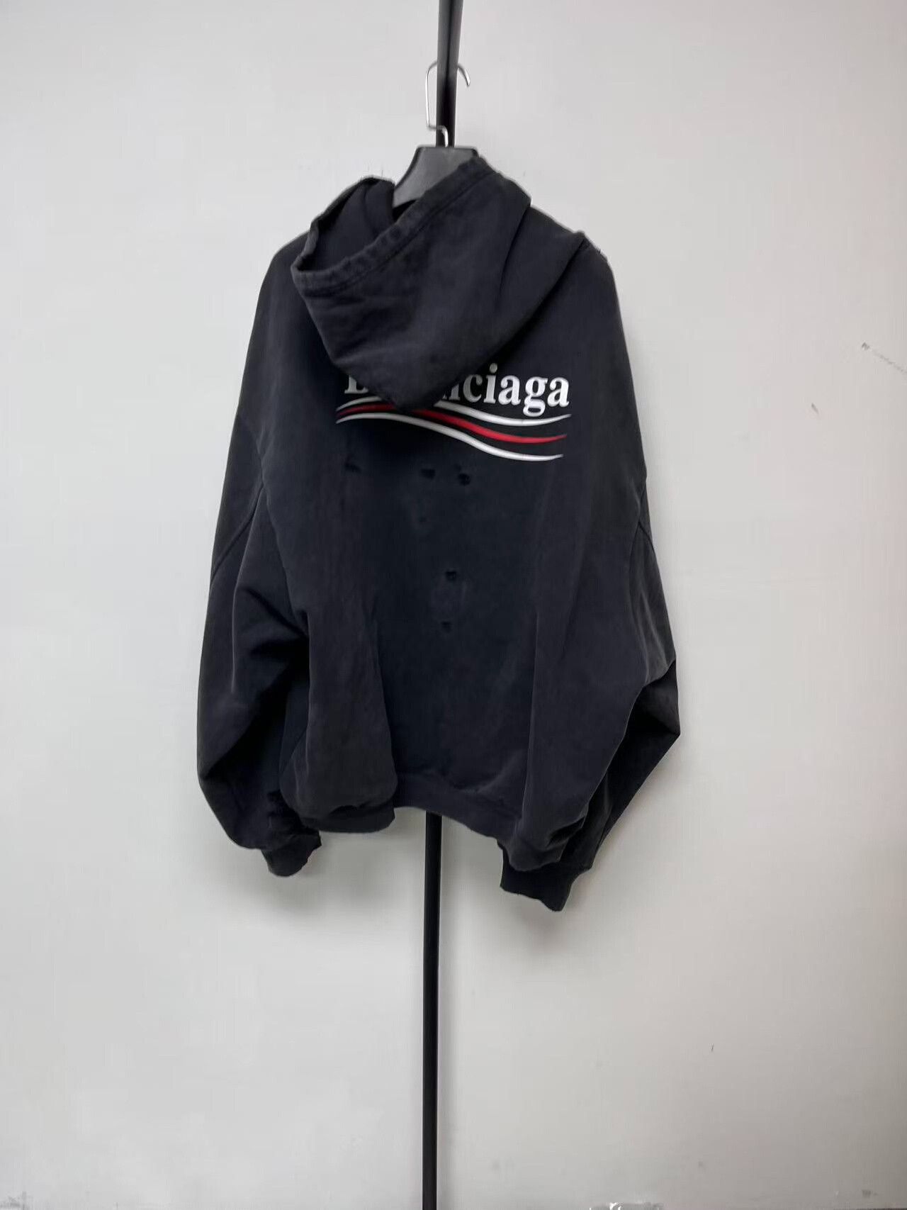 Balenciaga Balenciaga Distressed Political Logo Hoodie M Size US M / EU 48-50 / 2 - 3 Thumbnail