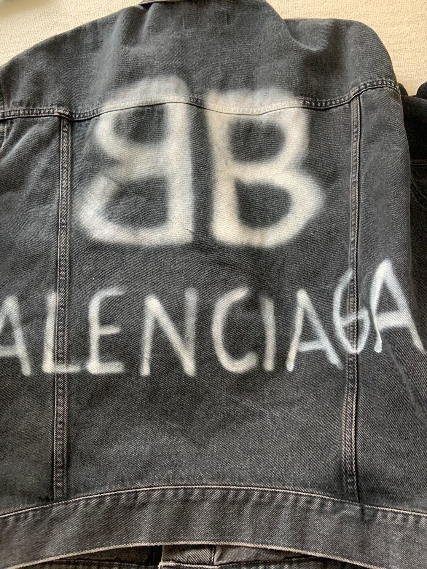 Balenciaga Balenciaga Spray Logo Denim Jacket XS Size US XS / EU 42 / 0 - 4 Thumbnail