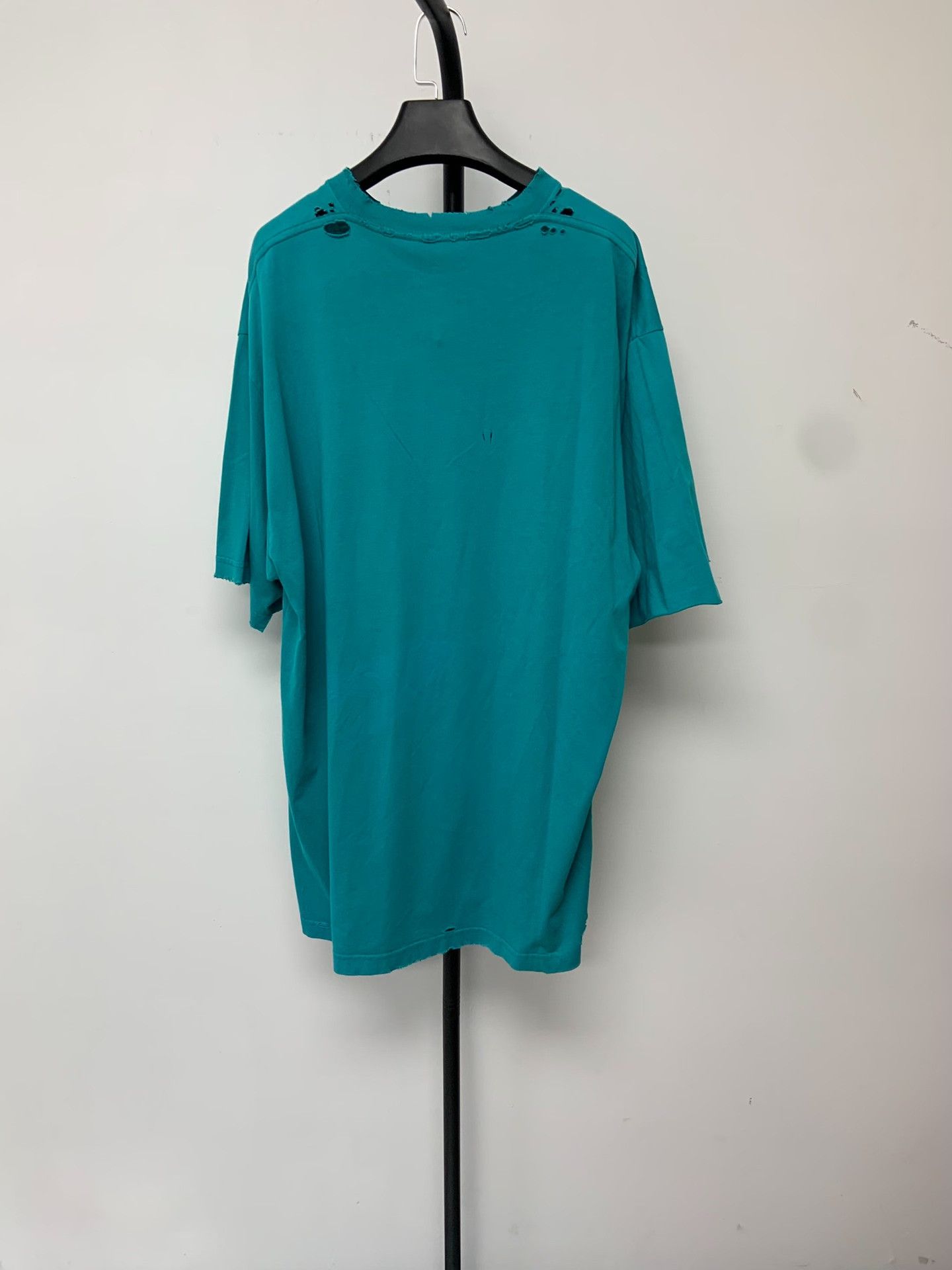 Balenciaga Balenciaga Distressed Blurry Logo T-Shirt XXS Size US XXS / EU 40 - 3 Thumbnail