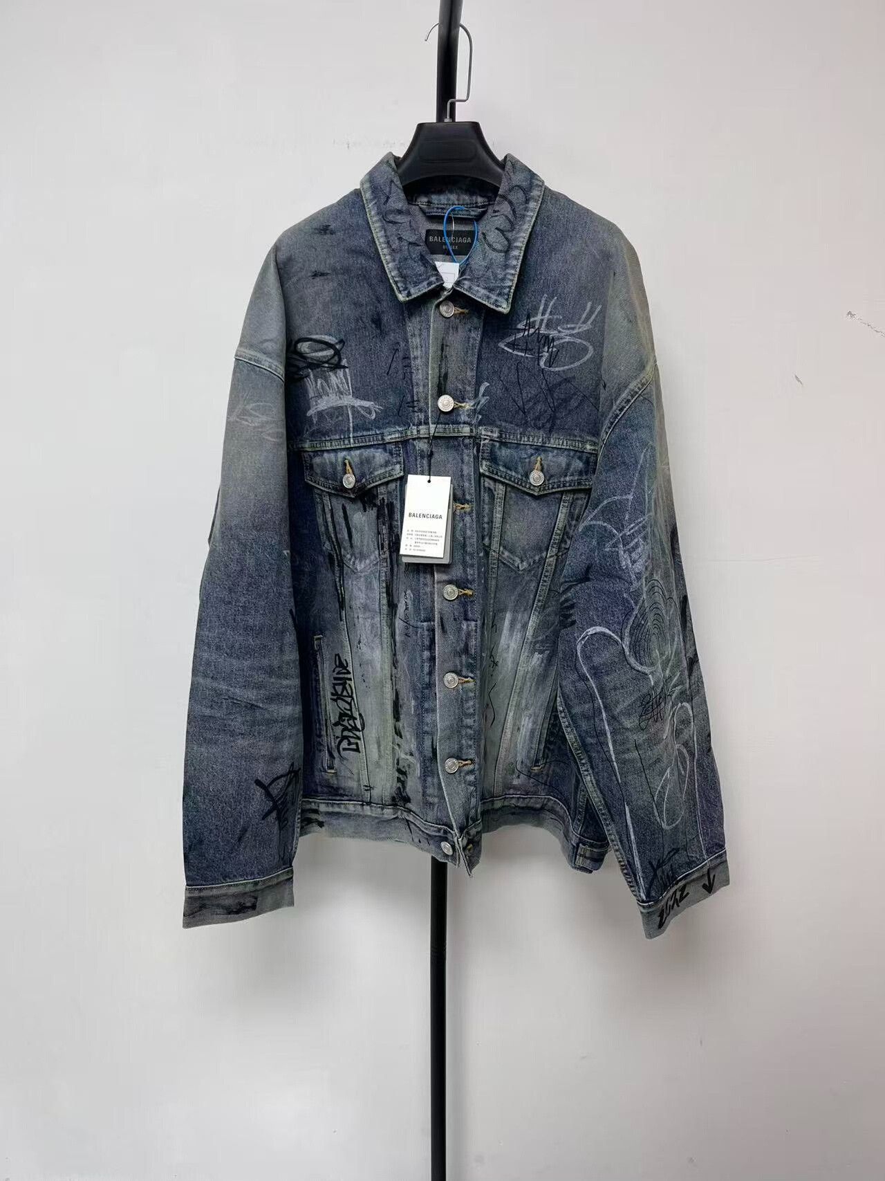 Balenciaga Balenciaga Graffiti Print Denim Jacket Size 2 Size US M / EU 48-50 / 2 - 2 Thumbnail