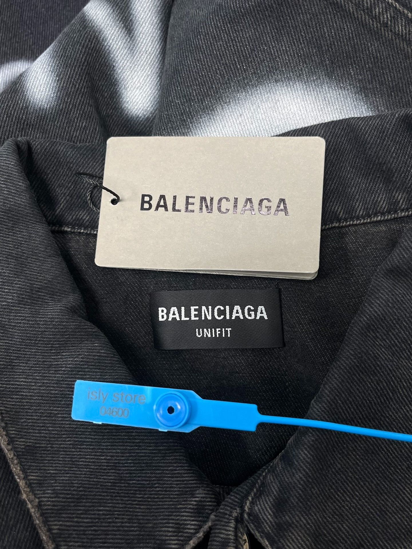 Balenciaga Balenciaga Spray Paint Logo Denim Jacket S Size US S / EU 44-46 / 1 - 6 Thumbnail