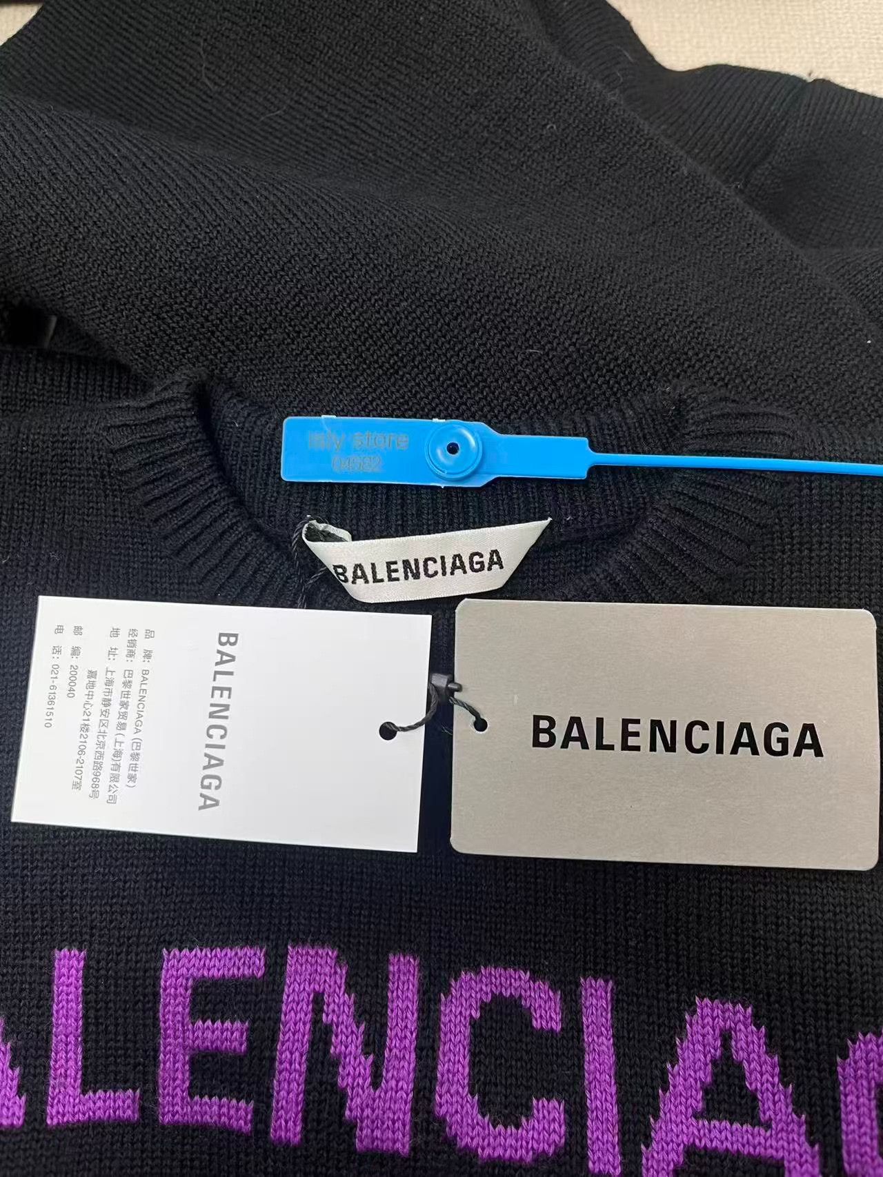 Balenciaga Balenciaga Multilingual Logo Knit Sweater XS Size XS / US 0-2 / IT 36-38 - 5 Thumbnail