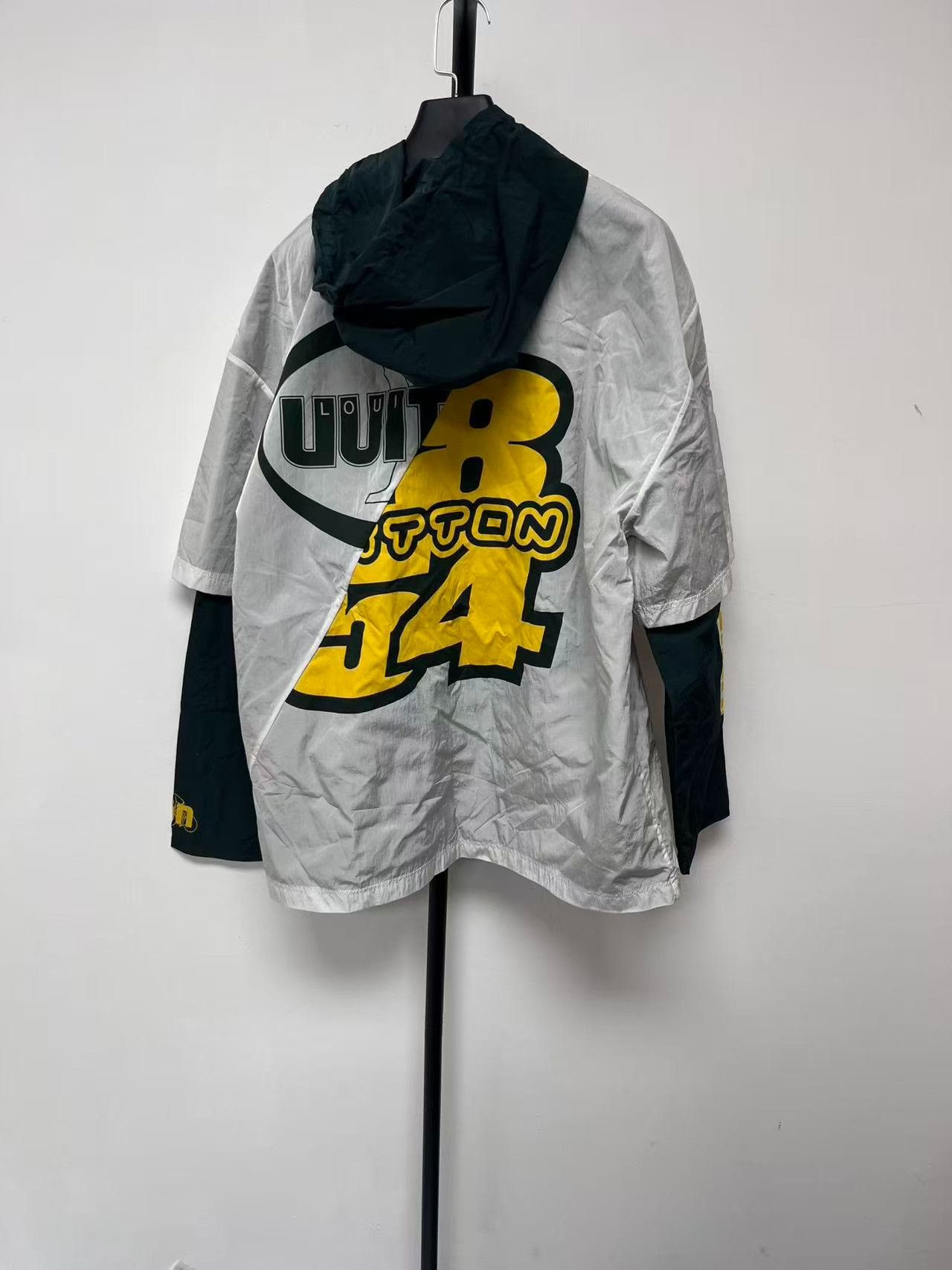 Louis Vuitton Louis Vuitton Graphic Print Hooded Jacket 48 Size US M / EU 48-50 / 2 - 3 Thumbnail
