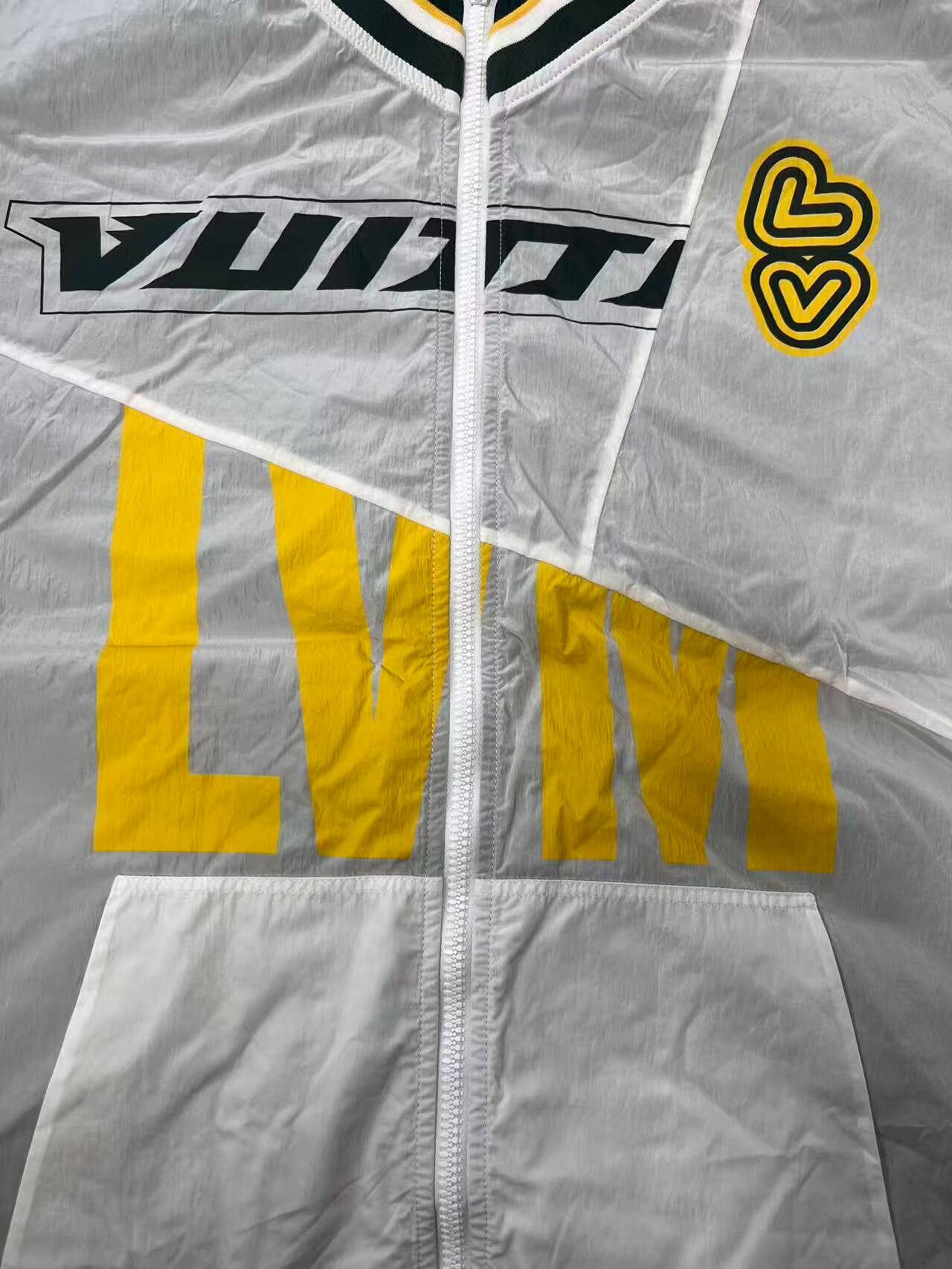 Louis Vuitton Louis Vuitton Graphic Print Hooded Jacket 48 Size US M / EU 48-50 / 2 - 4 Thumbnail