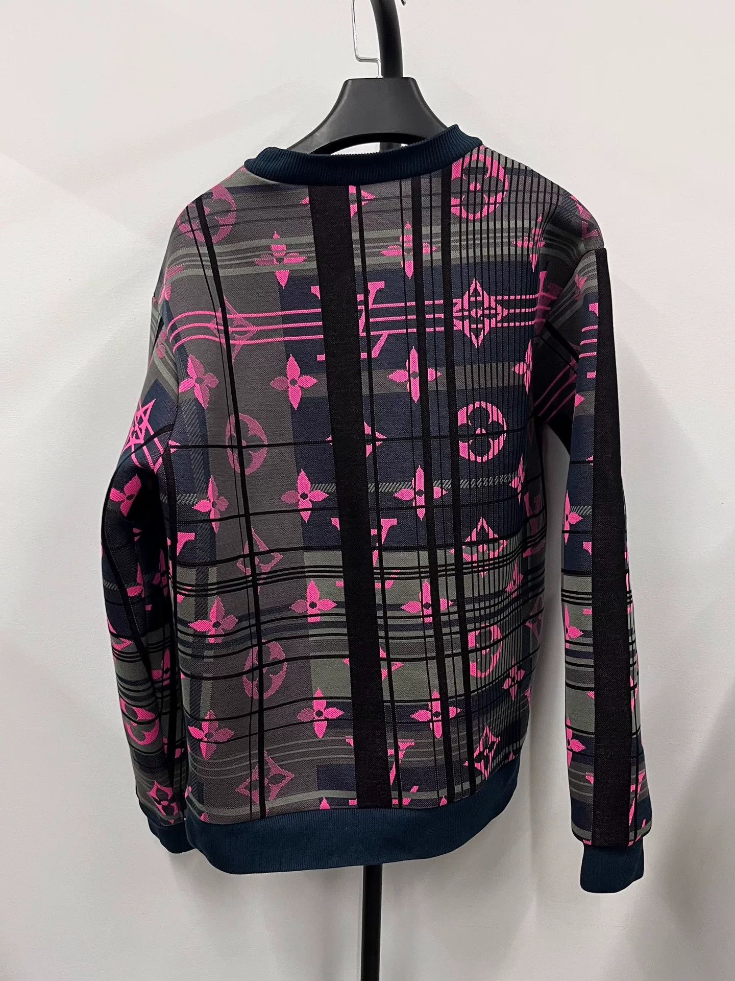 Louis Vuitton Louis Vuitton Monogram Print Sweatshirt M Size US M / EU 48-50 / 2 - 3 Thumbnail