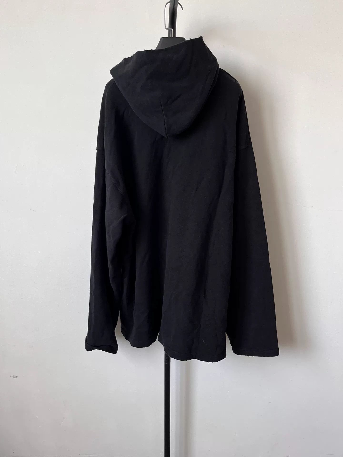 Balenciaga Balenciaga FREE Logo Hoodie Size M Size US M / EU 48-50 / 2 - 3 Thumbnail