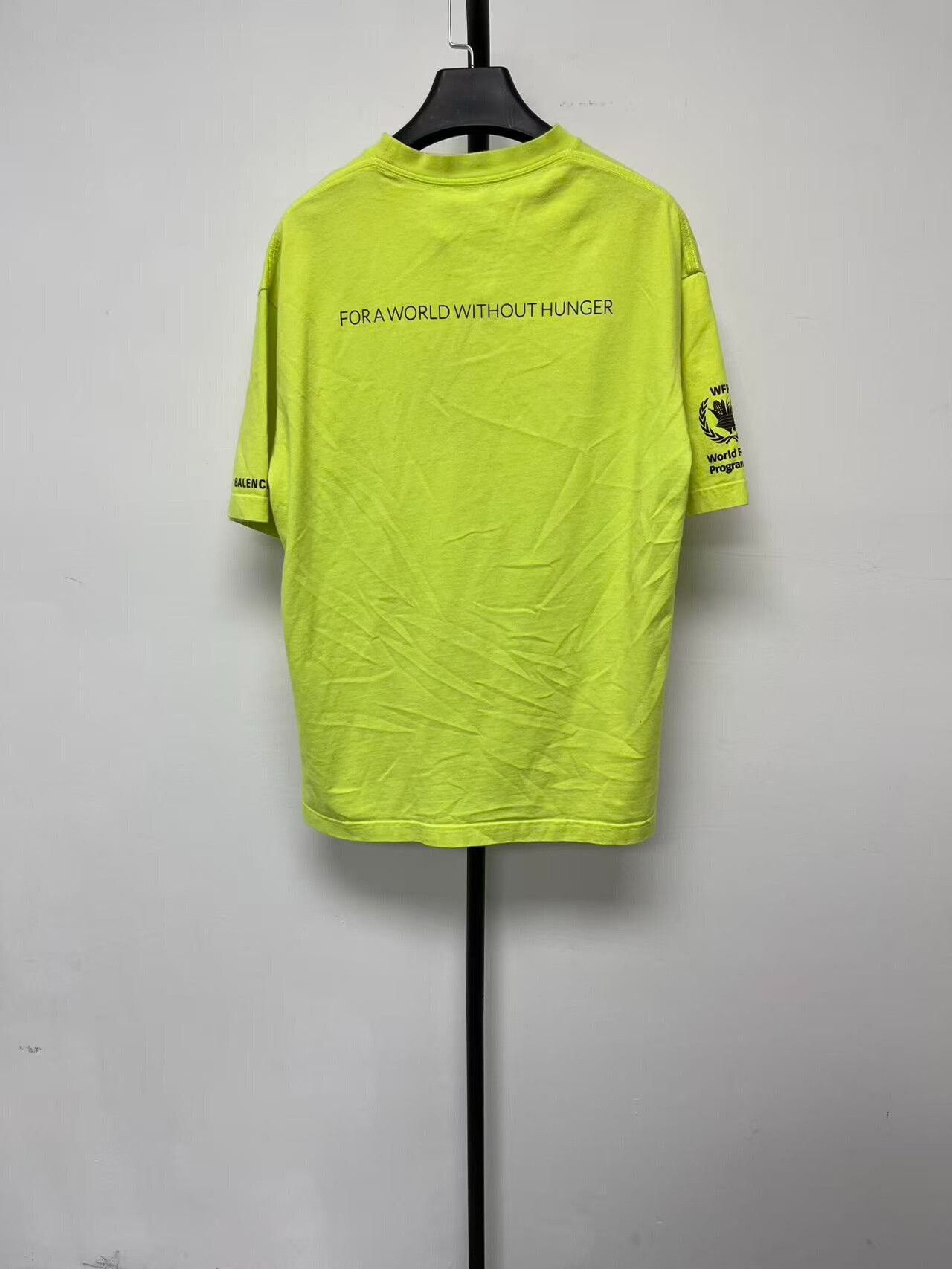 Balenciaga Balenciaga x WFP Logo T-Shirt Size XS Size XS / US 0-2 / IT 36-38 - 3 Thumbnail