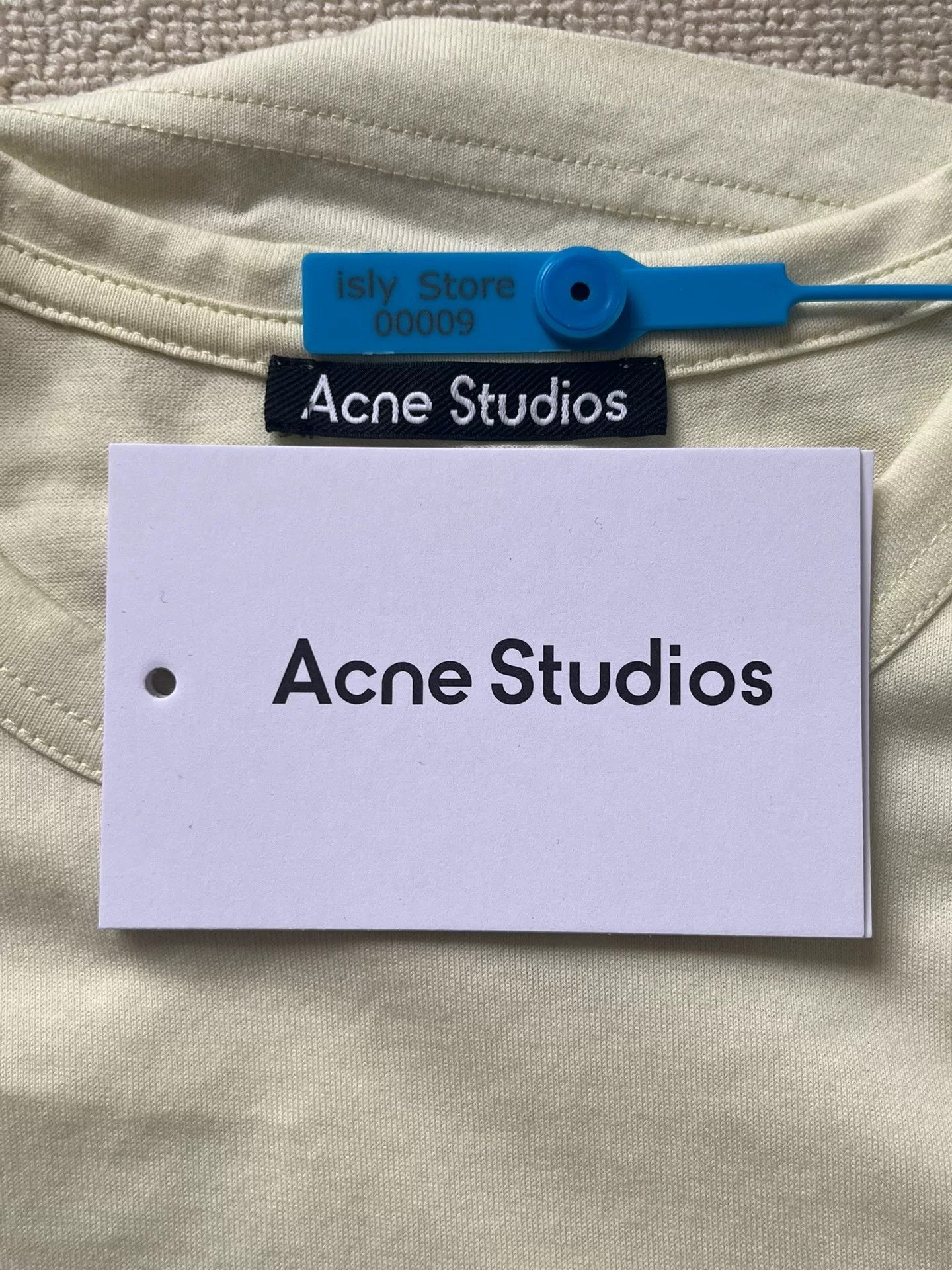Acne Studios Acne Studios Yellow Face Patch T-Shirt L Size US L / EU 52-54 / 3 - 5 Thumbnail