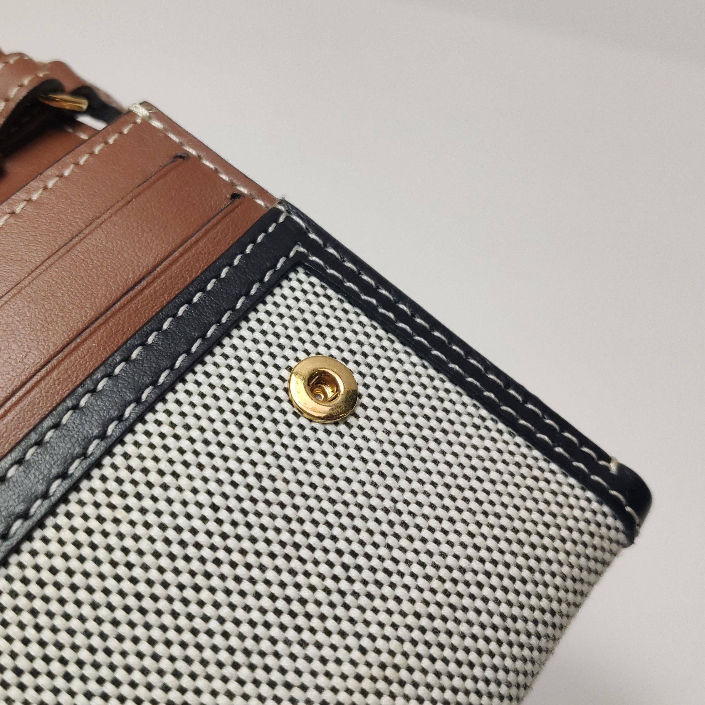 Burberry Burberry Women os Crossbody Bags Size ONE SIZE - 11 Thumbnail